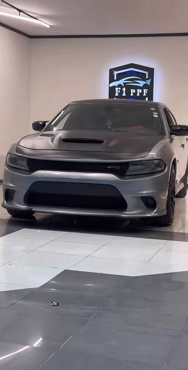 تشارجر SRT • ٢٠١٧ • بدون ايرباك