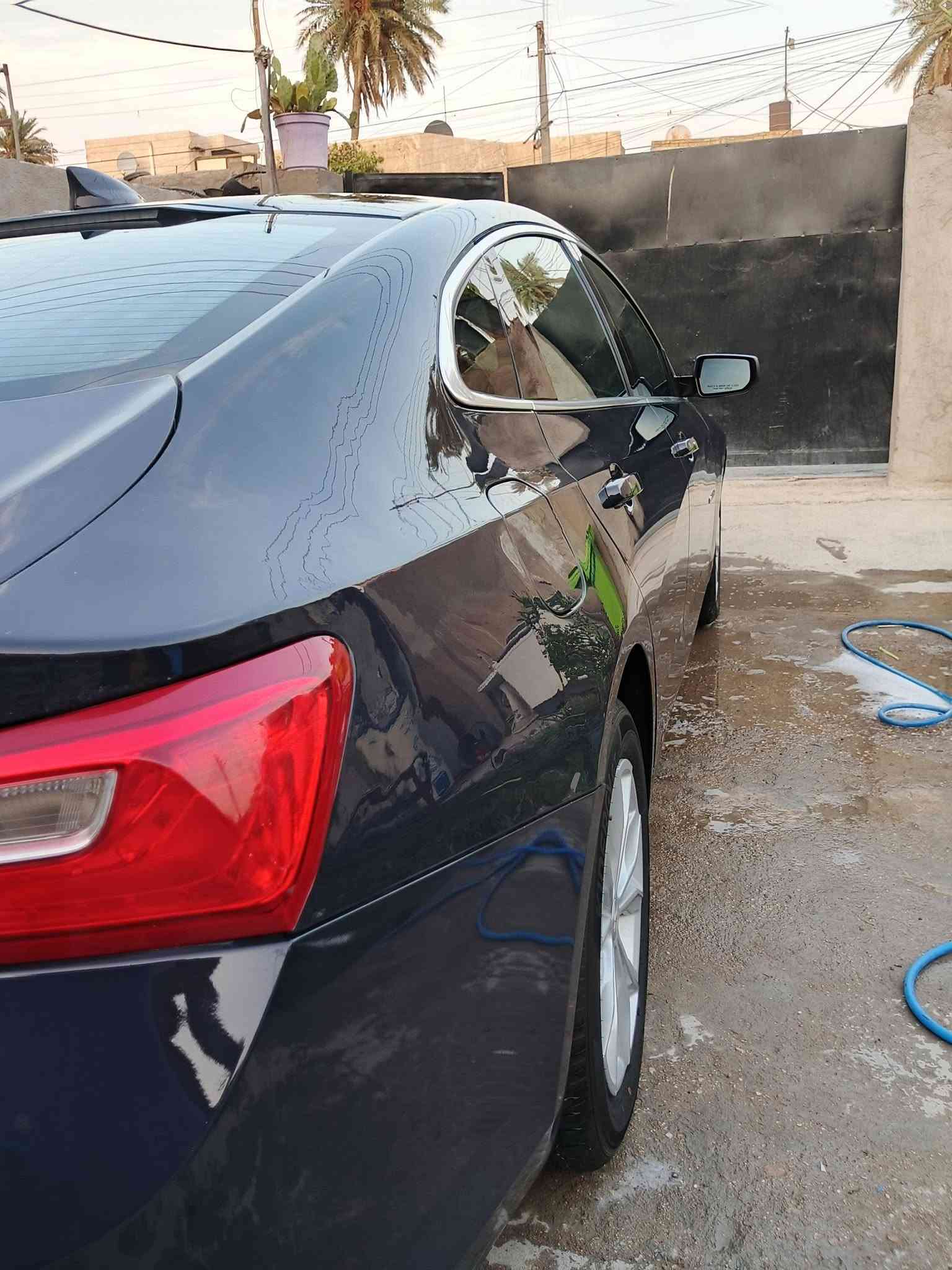 سلام عليكم 
ماليبو موديل 2025 صبغ 4قطع 
ماشيه (45)يعني زيروه 
كير محرك تبريد مكفول 
موصفات معروف LT 
لونه مميز تنطي لونين بنفسجي اسمنتي ؟
الغرفه لون بيجي ؟
موصفات 
(رادار أمامي )
توقف ذاتي 
حساسات أمامي خلفي.
كروز سرعه 
مثبت سرعه
شفتات ستيرن 
سايد بريك كهربائي مري كهرباء
اشارت ترحيب 
اليدات بصمه صندوق بصمه تشغيل 
(تشغيل عن بعد )
العنوان صليخ الكريعات 
***********
السعر (100)وبيه مجال قليل الشراي فقط 
بدون رقم السياره 
متوازي على بيع وهاذا موه سعره
