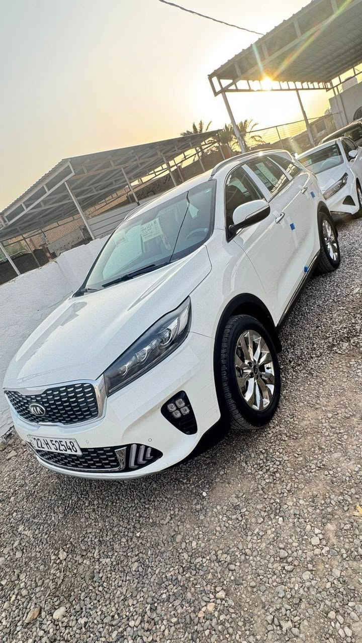 السلام عليكم سورنتو للبيع موديل 20 رقم اربيل الدولي كفاله عامه مكينه سته سلندر سبع راكب مكان السياره واسط الصويره الشراي ينتصل ***********
