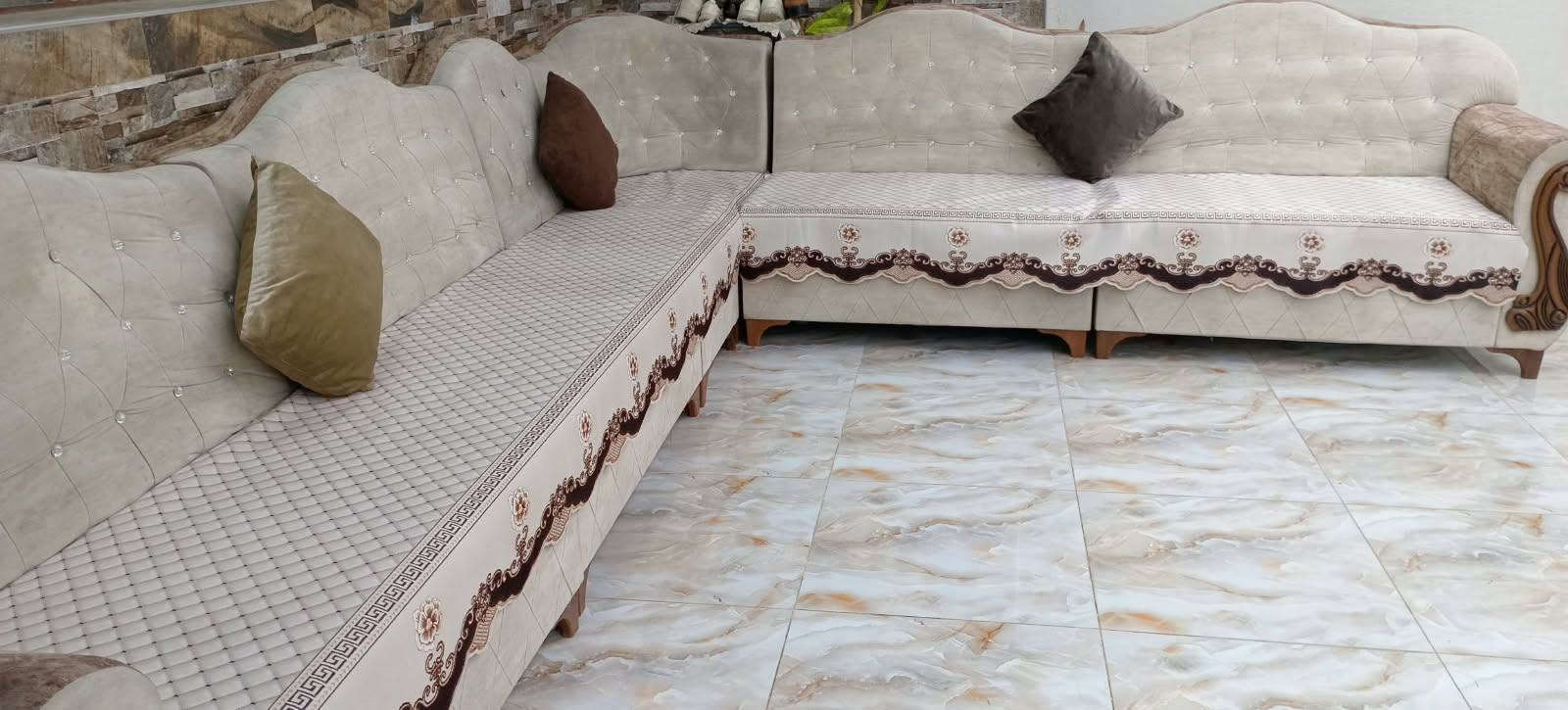 ديوان • ٧ ونص متر • ويّه كوشات
