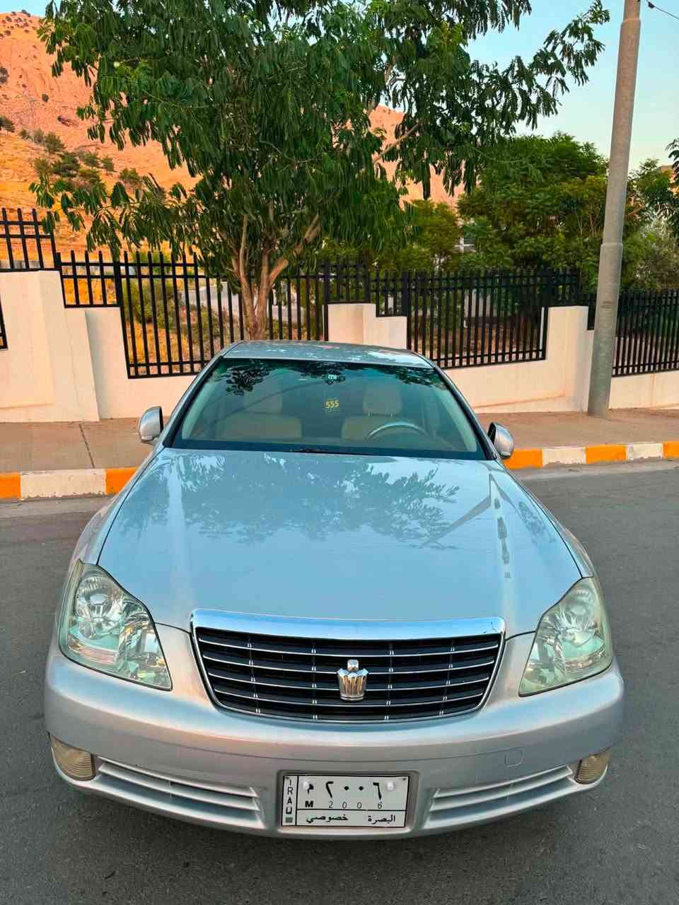 سەرەتا بەناوی خوا
شاهینە مووس مۆدێل ٢٠٠٥
دودوگمە ناوزەرد ئاوێنە ئیشارەت 
١٨٠ بچوک بەبچوک ئاڵتونی بازاڕ 
ڕۆنی مەکینەوە هادرۆلیکی گێڕی گۆڕاوە
چوارتایەی لۆکی بۆبەسراوە تەقەو ڕەقەی نییە
ناوی لۆک لۆکە نرخیشی ٥٨ گەڵا قوفڵی
شوێن دەربەندیخان گەرموشتەری نیت تێل مەکە لەگەڵ ڕێزم
ژم/  ***********
