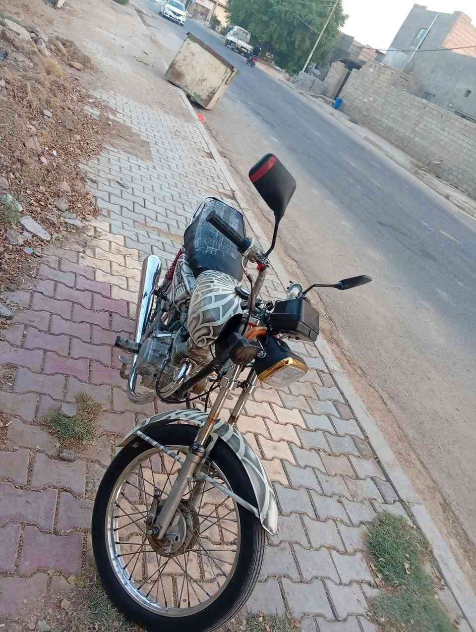 ماطور ايراني سعره 300 قفل عنوان الرمادي حي كراد
***********
