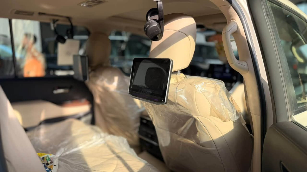 Land cruiser 2024 🎌GXR limeted sas 
لاندكروز 2024 🎌 gxr لمتد ساس 
ضمان وكاله ساس 
كفاله عامة ✅ 
عداد المسافة 15000 k/m 

📍بغداد شركة ابو ظبي چكوك قرب بوابة الكاظمية 

***********

*********** 📞
