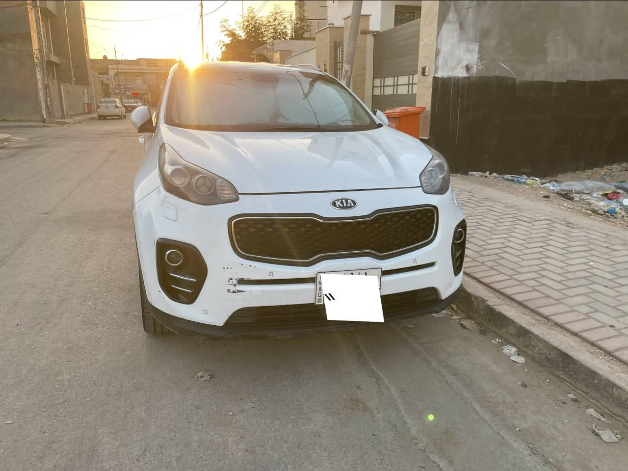 السلام عليكم          
سبورتج خليجي 2018
مكفوله
مكان سياره قادسية ورقمه قادسية 
تخم تايرات جديد 
مواصفتها
بصمه أبواب 
تحكم كشنات 
حساس امامي +خلفي 
داخل قرميدي 
مكينه 2000دوش 
ماشيه 176 الف
لدات امامي +خلفي 
شاشه كبيره كامره خلفيه
مري شفط +اشاير مري 
ويل كروم حجم 19
بيها رصعات حالوب خفيفه جداً حته ما واضحه الا بالضوه خمسه او سته فقط وبارد بالجاملغ الايمن اقل من الاصبع

للتواصل ماسنجر او واتساب
***********
