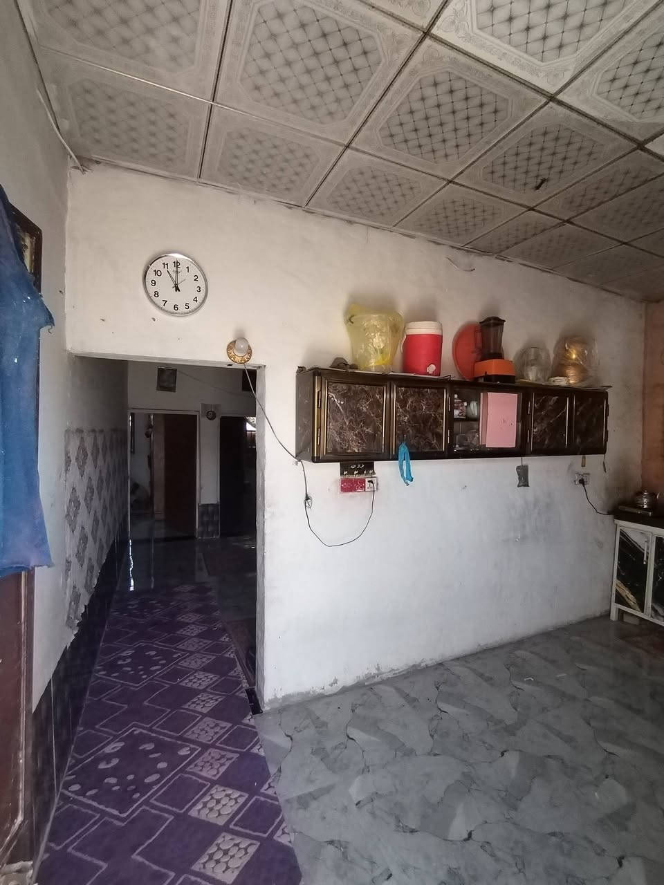 يلله سلام عليكم بيت بل حكيم نزلت كاضم عطوف مساحه 200 متر كامل بناء البيت حلو مرتب غرفتين وصاله ومطبخ وستقبال للبيع او مراوس السعر 35 وبيه مجال الستفسار  ***********
