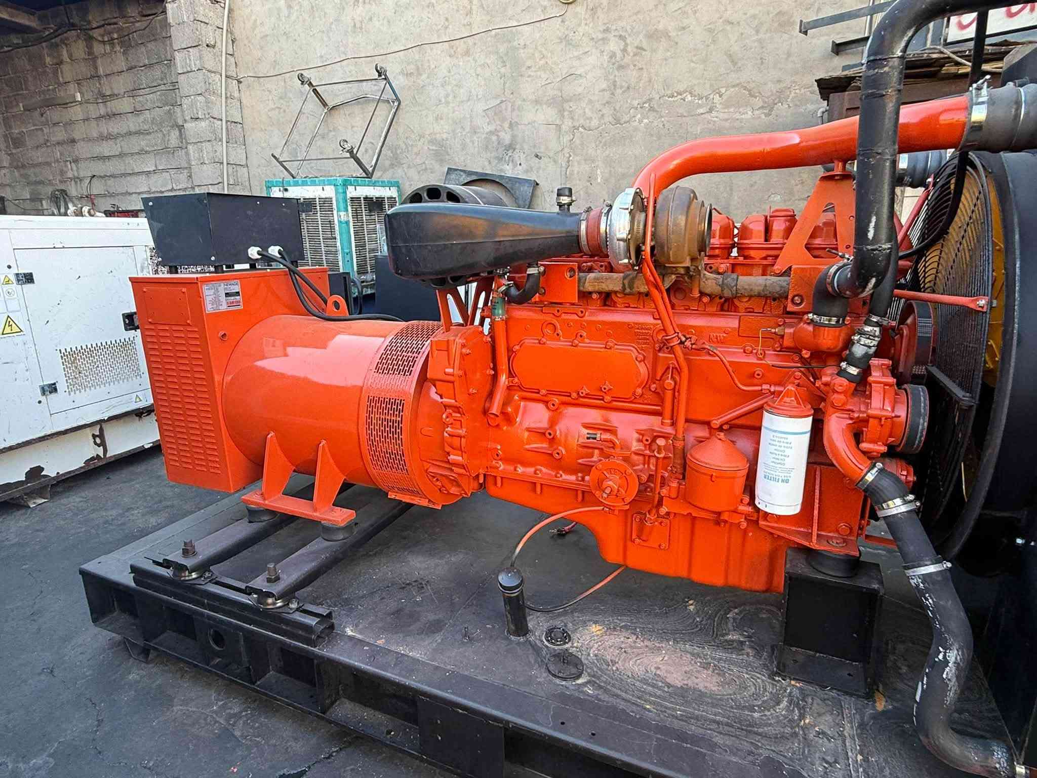 السلام عليكم
سكانيا 400. بم ونوزل 
ساعات العمل اقل 1000 ساعه 
400kva 
‎بورد اوتو كامل حماية برودكشن 
‎اوربي وضع شركة 
‎ استعمال اوربا فقط 
‎🚚يوجد توصيل الى جميع المحافظات وبضمان🚚
‏‎🚚كياندن هةية بو هةموو شاركان بةكرينتى🚚

‏‎ للاستفسار:
***********
***********
***********
***********
