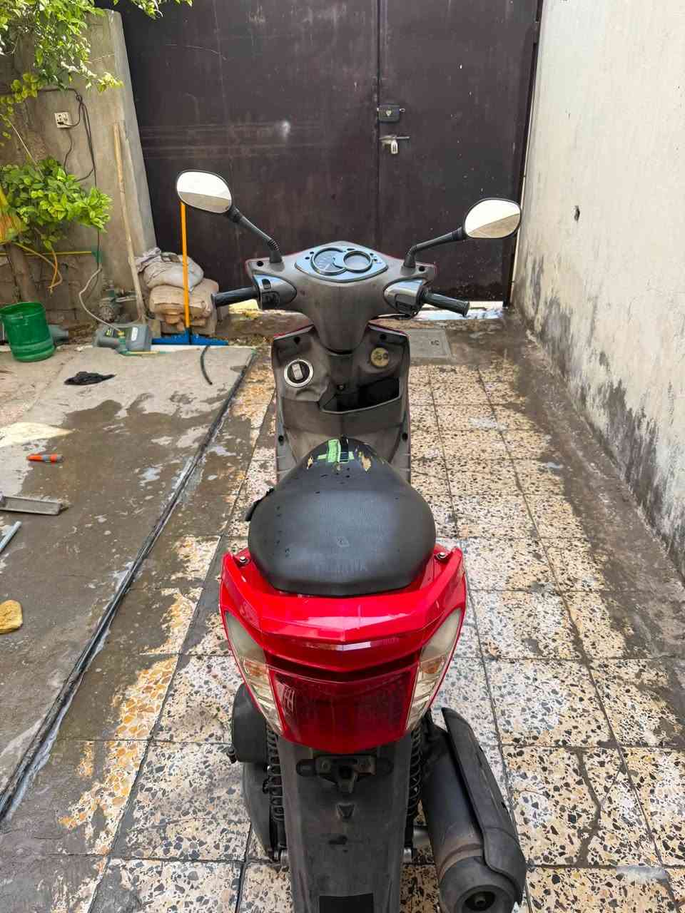 سكنس فحل ياباني نوزل الدراجه شويه بيهه شخوط المكينه ممفتوحه رايدهه ب١١٠٠ هذا رقمي ***********
