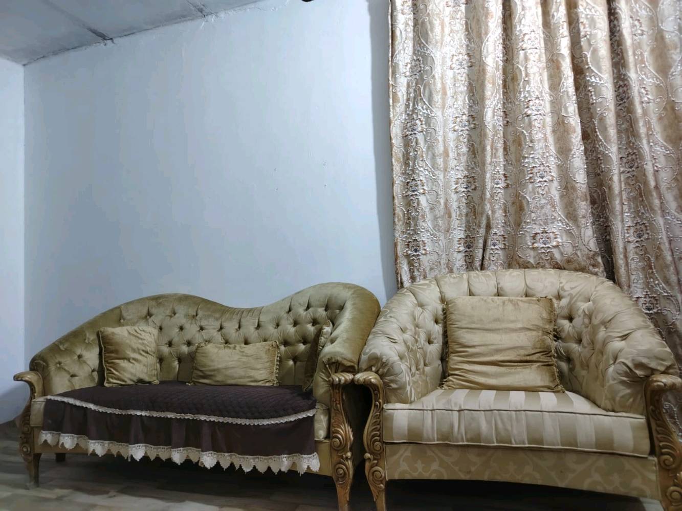 قنفات ملكي • بيجي • ٤ قطع
