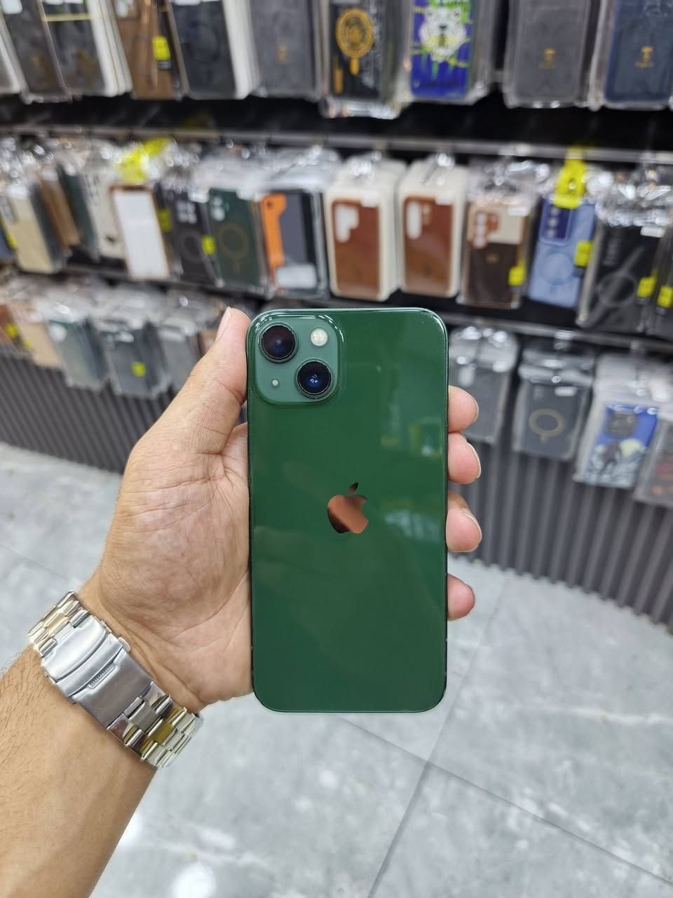 ايفون 13 عادي
🔥السعرر نار 390 الف🔥
الذاكره 128🔥
 شاشه اصليه ✅
بطاريه83 ✅
 سيم 1✅
النضافه💯
بصمه شغاله✅
ضمان جهاز  +وصل محل👍
توصيل جميع المحافظات 🚕
عنوان محل موصل سوق النبي مقابل خزان ماء📍
       سنترـــM
للاستفسار رقمي بي واتساب راسلني🤳 
***********
