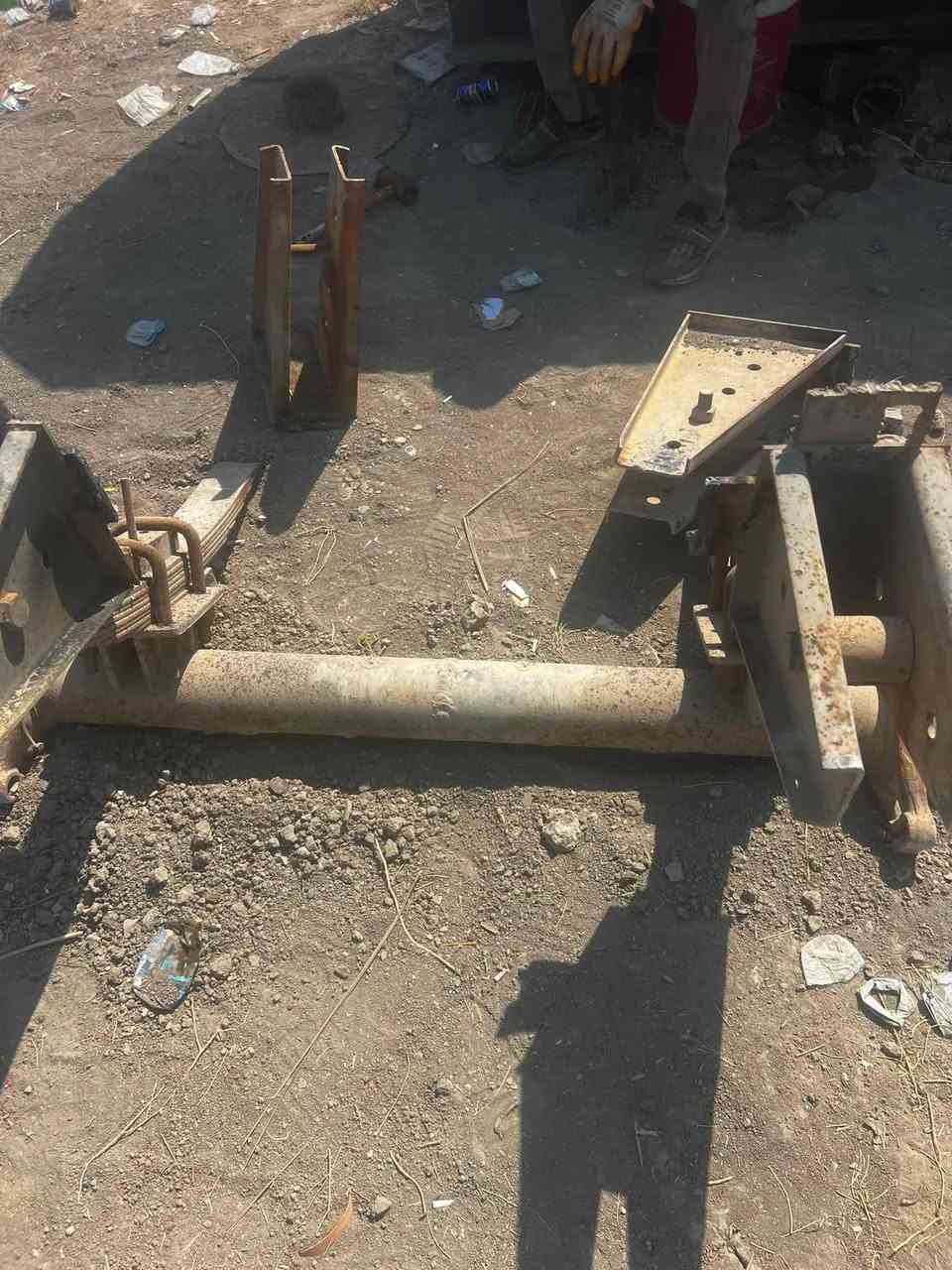 سلام عليكم
ثلاث دناكير 

مع مجموعة كاملة 

للبيع 

***********
