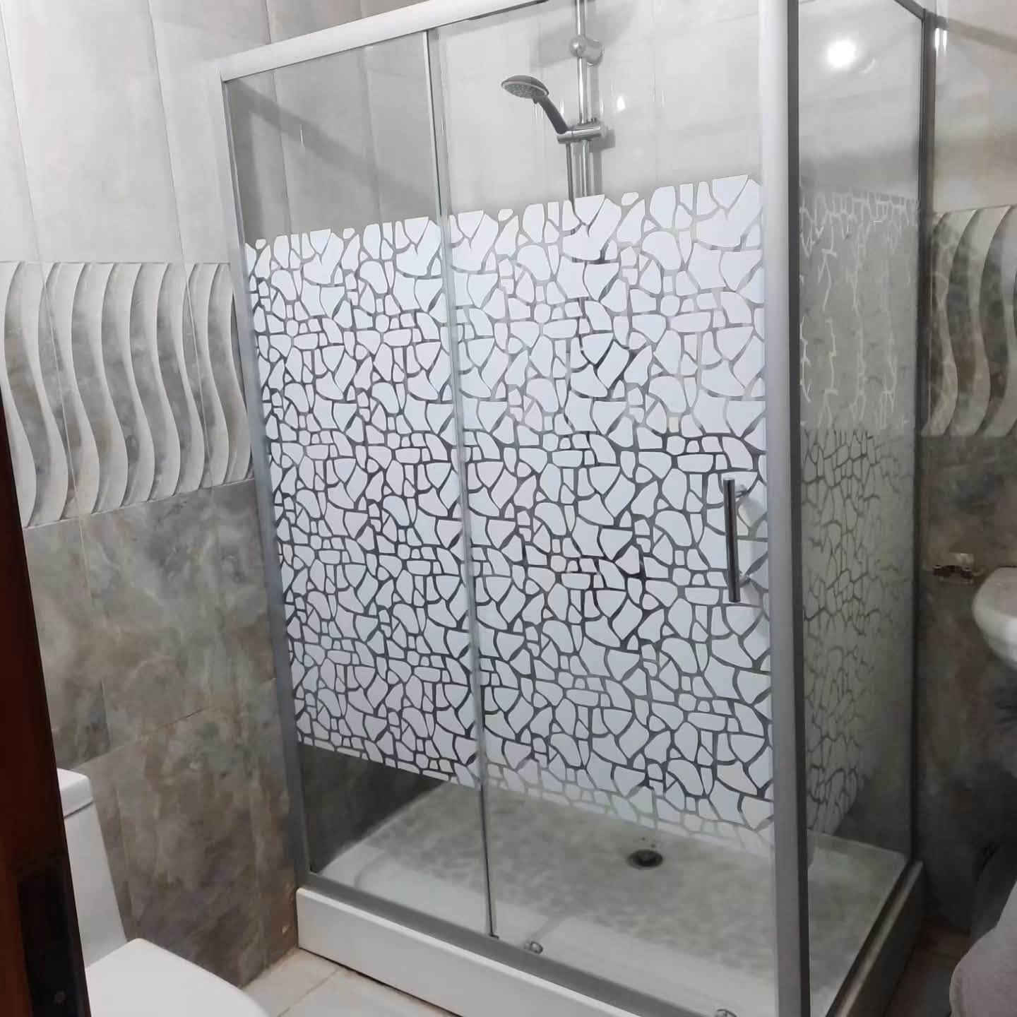 السلام عليكم أعزائي سكان المجمع..لكل من يبحث عن الأناقة والنظافة بحمامه، متواجدون لخدمتكم وتجهيز وتنصيب أحدث قواطع وكابينات الحمامات (شاور بوكس).عمل متقن ونظيف جداً وبأعلى جودة.عزل تام للمياه للحفاظ على جفاف ونظافة الحمام.تصاميم عصرية تناسب كل المساحات والديكورات.أسعار مناسبة ومنافسة.📸 (الصور المرفقة من أعمالنا)📞 للاستفسار أو الحجز، يرجى الاتصال على الرقم: [***********] أو مراسلة الصفحة.
