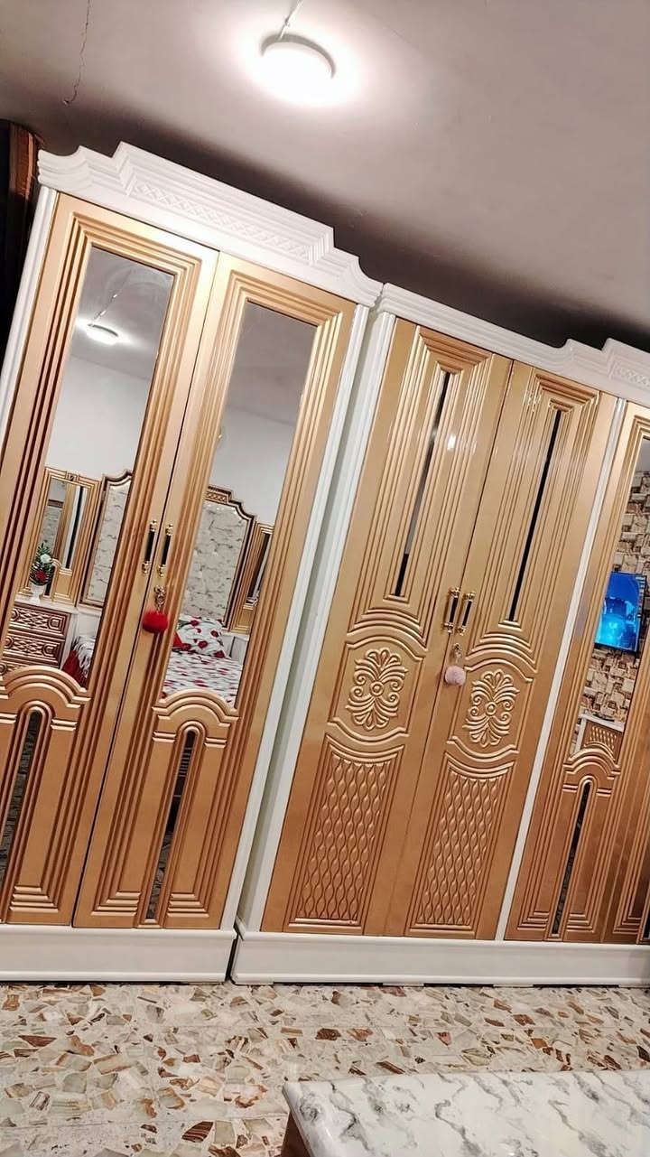 السلام عليكم غرفه للبيع عراقي جديده السعر مليونين وبيهه مجال العنوان شهدا الثالثه مال عبيدي هاذ رقمي متواجد واتساب ***********

نص مكتوب في الصور:
- TAYBAH