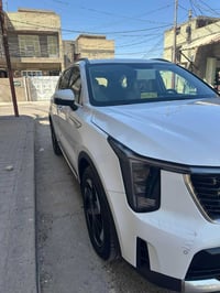 سورنتو 2025 شركه دوليه  ماشيه 52 الف  تحكمات شفتات ستيرن  كشنات كهرباء...