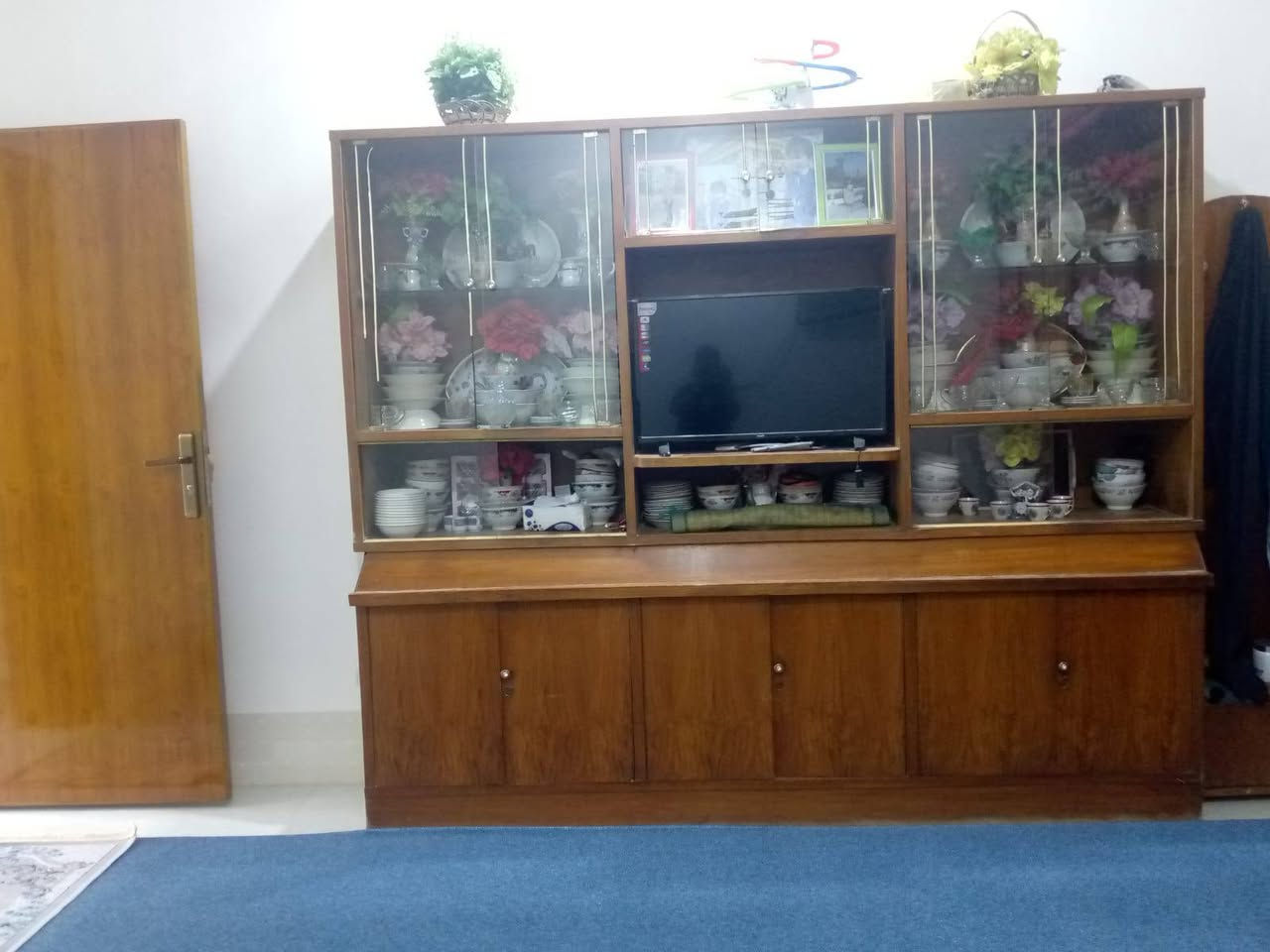 السلام عليكم غرفة كاملة للبيع السعر 250 الف المكان السماوة
الي حاب يتصل ***********

