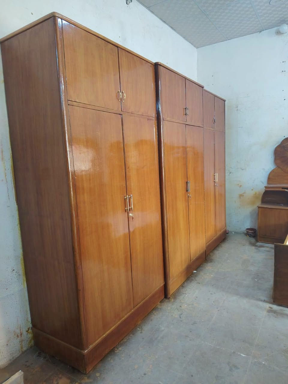 غرفة تسكام طابقين سعره 600وبيه مجال العنوان حلة ابو غرق
