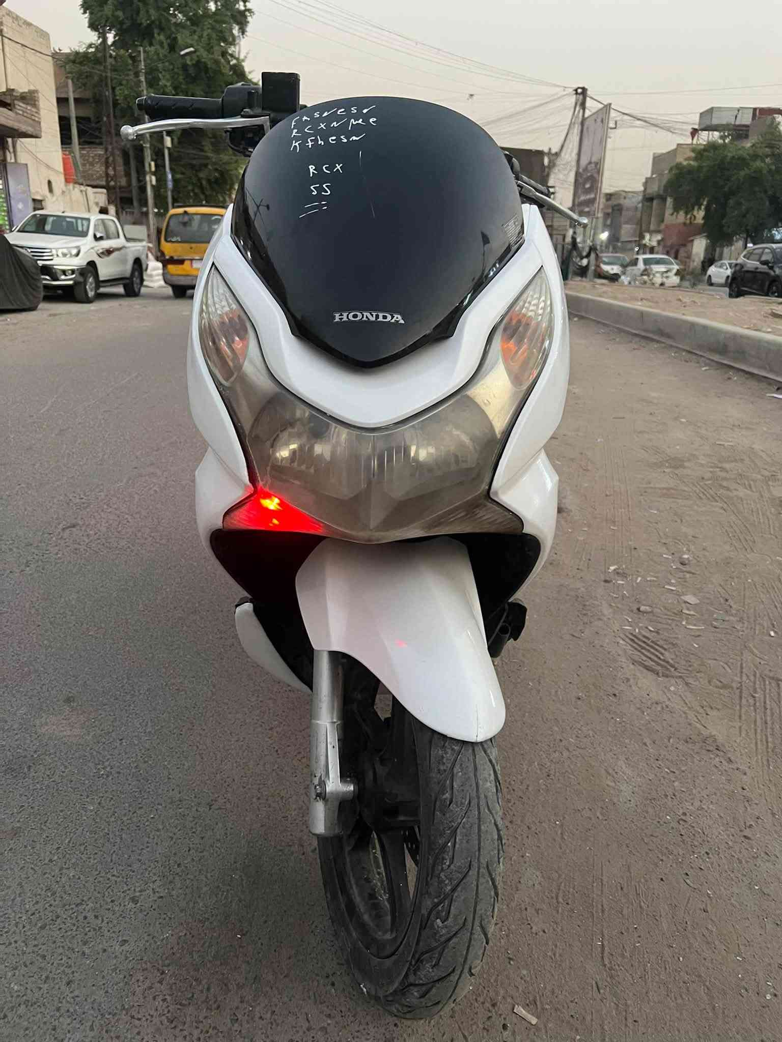 PCX • نضيفه • تريشه يسار