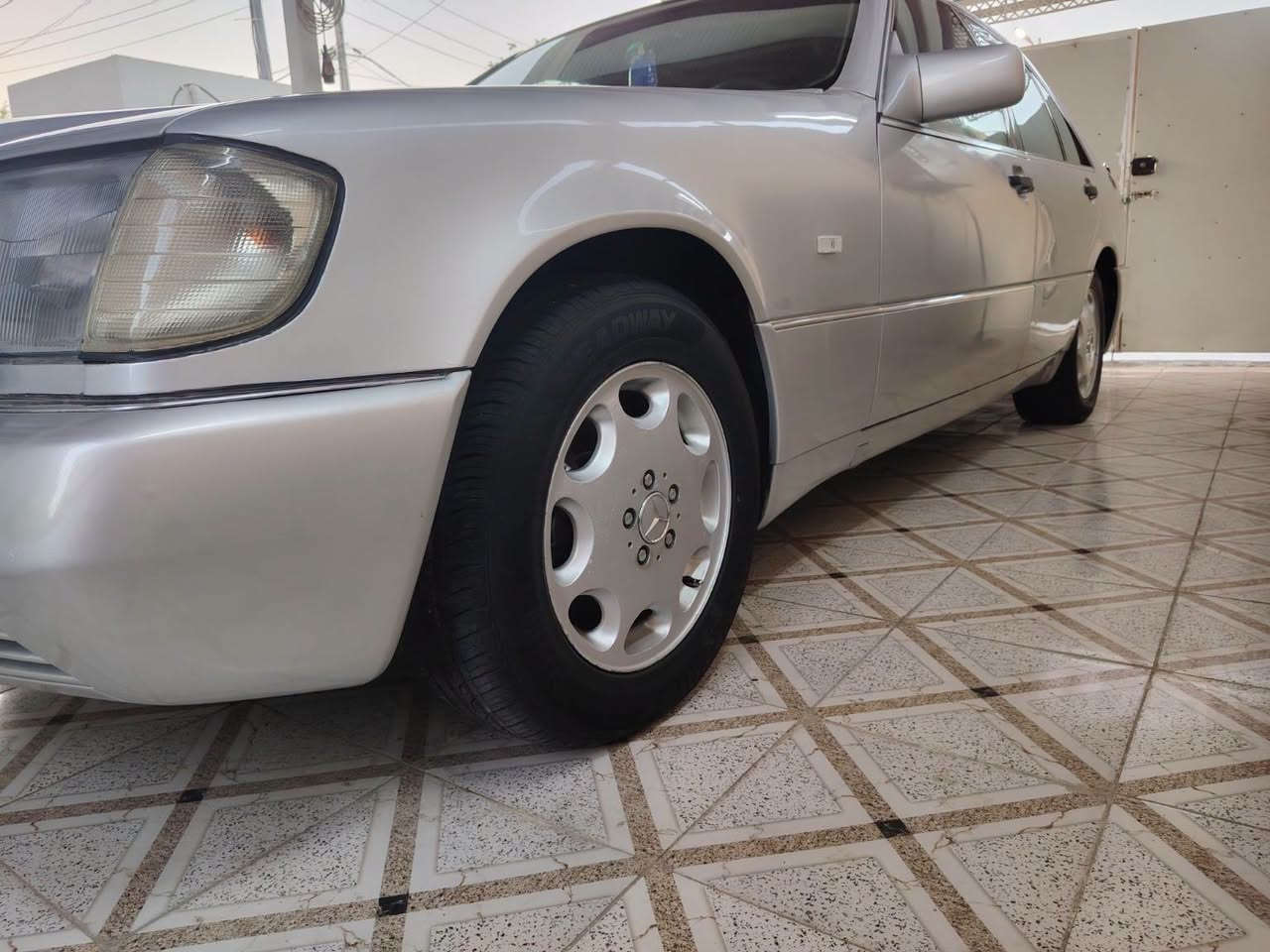 مرسيدس شبح • رقم انبار • كشنات جلد كهرباء