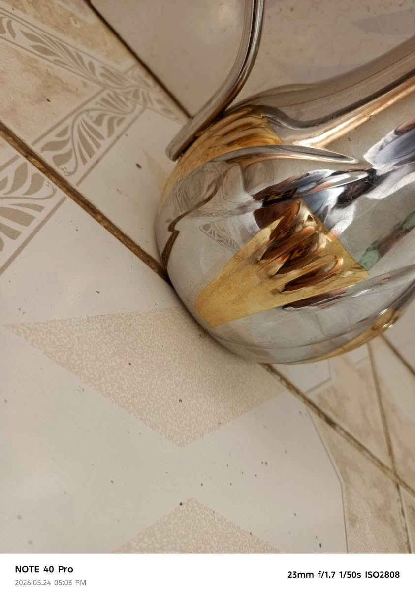 دلة سيف ملكي نقش ذهبي ارتفاع 32  cm اصلي ثقيل درجة اولى 
***********0
