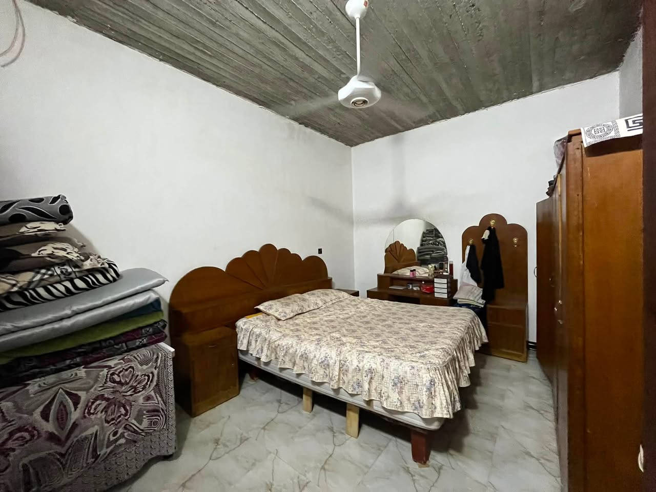 دار للبيع
في منطقة زيونة سومر المساحه ١١٦ م *٥

يحتوي على غرفة نوم واحدة هول مفتوح مع المطبخ استقبال حمامات كراج صحيات خارجيه 
صنف الدار جمعيه (الرعاية الاجتماعية)

سعر الدار مناسب 

للاستفسار والطلب اتصل على الارقام التالية 

***********
***********

عنوان المكتب زيونة سومر قرب جامع نداء الرحمن
