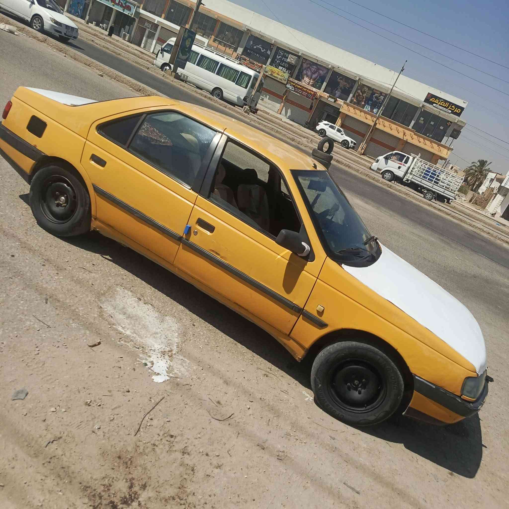 سلام عليكم بيجو 405 سياره جازه
من مكينه كير حداديه تخم تاير 
من شواصي كهربائيات كله شغاله موديل 12مصفره هيه وغرامات سنويه الغايه 31مالكه
بل رميثه يريد مداور 

للبيع ول مراوس مكانه ديوانيه الحمزه الشرقي
سعر 29 وبيه مجال حك الجيه 
لتواصل واتساب ***********

