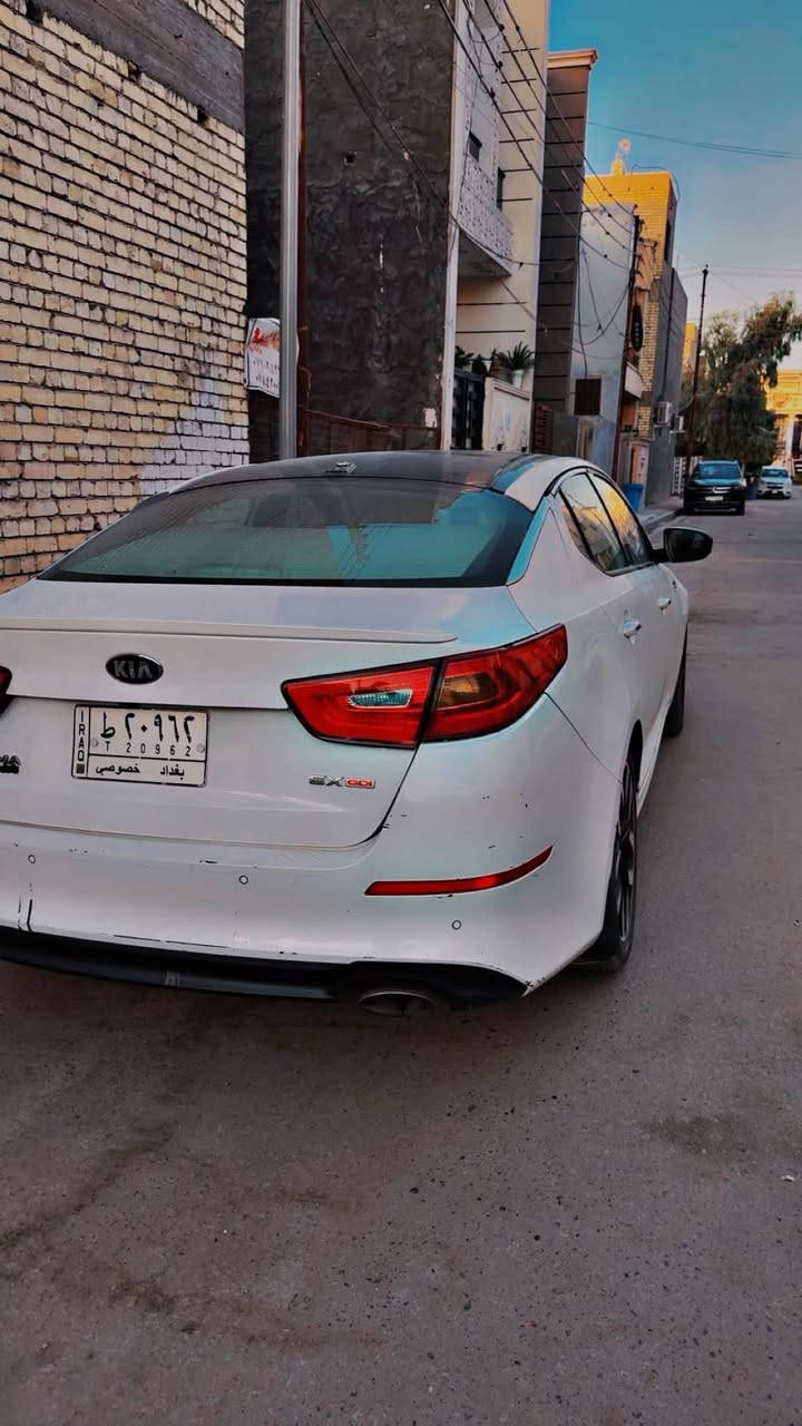 تحية طيبة كيا اوبتما للبيع موديل 2015 محرك 2400 GDI سياره فئه EXفول وارد امريكي واحد على واحد مفوله السياره 
بيها صفحه اليمين صبغ بابتين وجاملغ خلفي 
سياره خير من الله مكينه وكير مكفولات 
صدر 75‎%‎ تحويل مباشرسعرها 110 وبيها مجال بسيط 
‭***********‬

