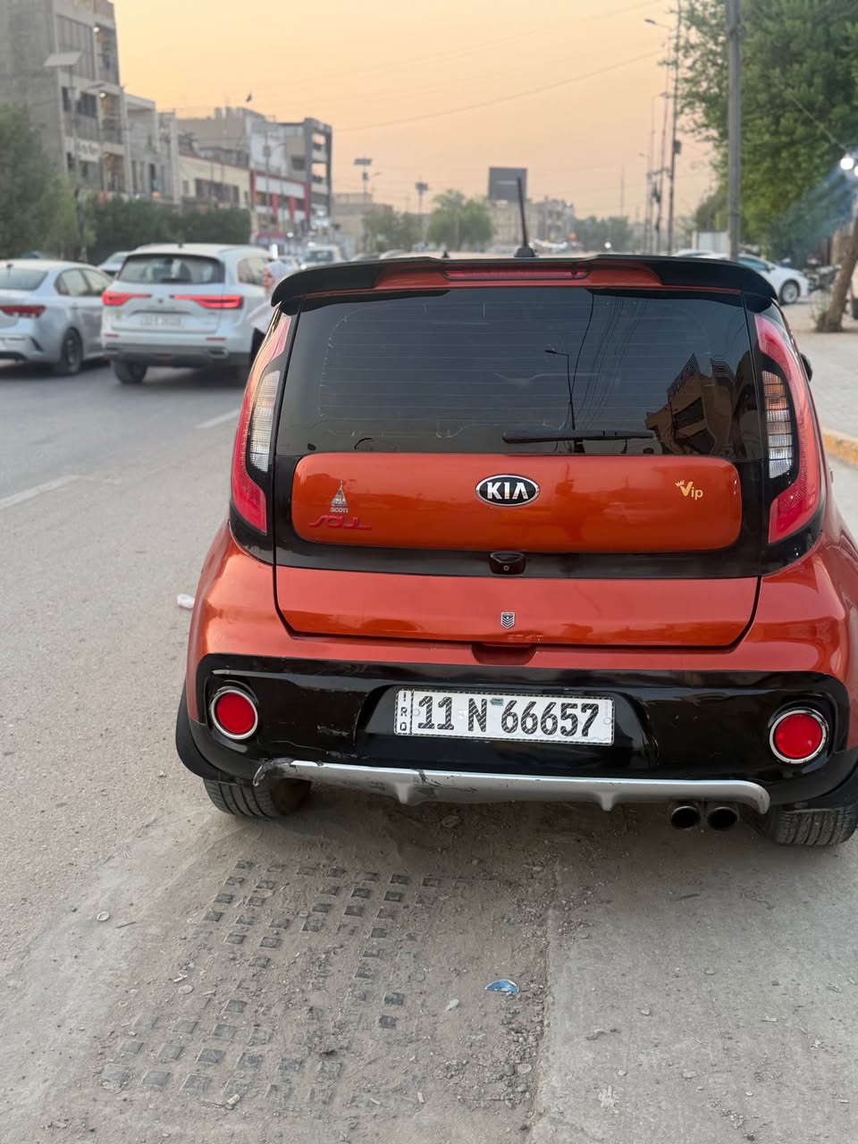 صول فول مواصفات عدة الفتحة  موديل 18 وارد امريكي محرك 1600 تيربو 
حدثه بنيد وجاملغ الباقي ليبل واحد 
رقم بغداد 
تشتغل عل بانزين العادي بدون اي دونص 
مري شفط اشاير بالمري رادار كشنات كهرباء كشنات جلد هيتر ستيرن تتفئة بالكشن شاشة جبيرة كامرة خلفية ثلاث انضمة للقيادة 
الاستفسار 
*********** بغداد, العراق
