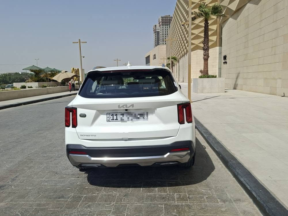 🚘 كيا سورينتو 2025 للبيع
📍 رقم بغداد بأسمي 
 🛣️ الممشى: 22 ألف كم
 ✨ هزّة جديدة — بعدها على وضع الشركة
🔥 المواصفات: ✅ محرك 6 سلندر
 ✅ بصمة تشغيل + بصمة أبواب
 ✅ بانوراما
 ✅ ويل كب 20
 ✅ داتا شو
 ✅ كاميرا بالمراية الوسطية
 ✅ شاشة Apple CarPlay
 ✅ كشنات كهرباء
 ✅ داخلية بحالة الشركة
💰 السعر: 295 ورقة
📍 بغداد — الدورة / أبو الطيارة
📞 ***********
🔥 للجادين فقط: اتصل وشوفها على الطبيعة، والنظافة والمواصفات تحچي عن نفسها. بغداد, العراق
