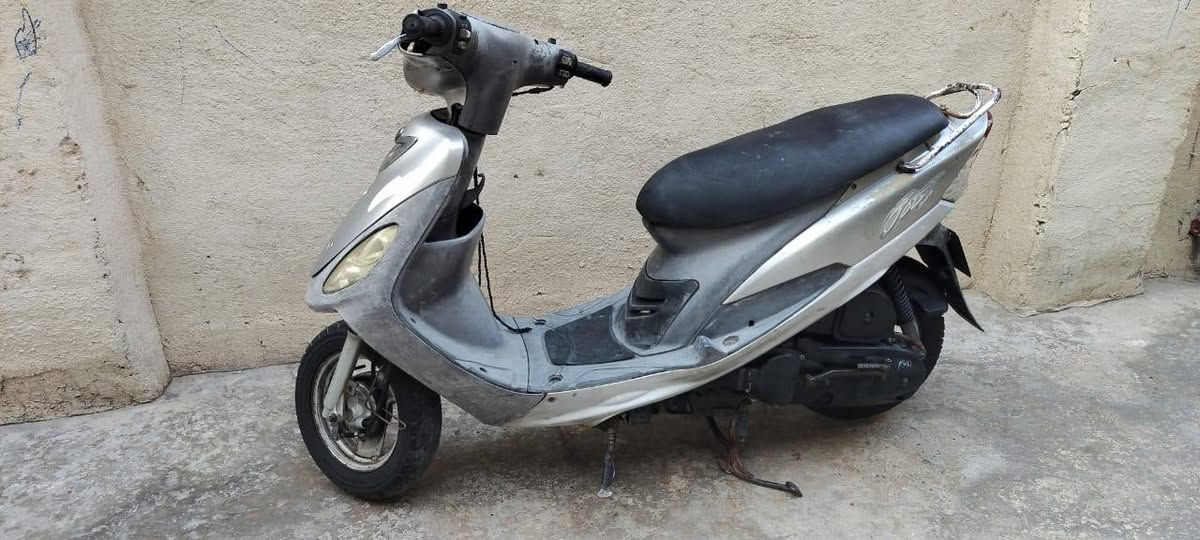 سلام عليكم دراجه منغولي للبيع الدراجه نضيفه كلش والمكينه بلاديه هندر واحد وتشتغل الدراجه السعر 600 الف بيهة مجال بسيط حك الجية والعنوان بغداد السيديه حي الاعلام رقم الهاتف ***********
