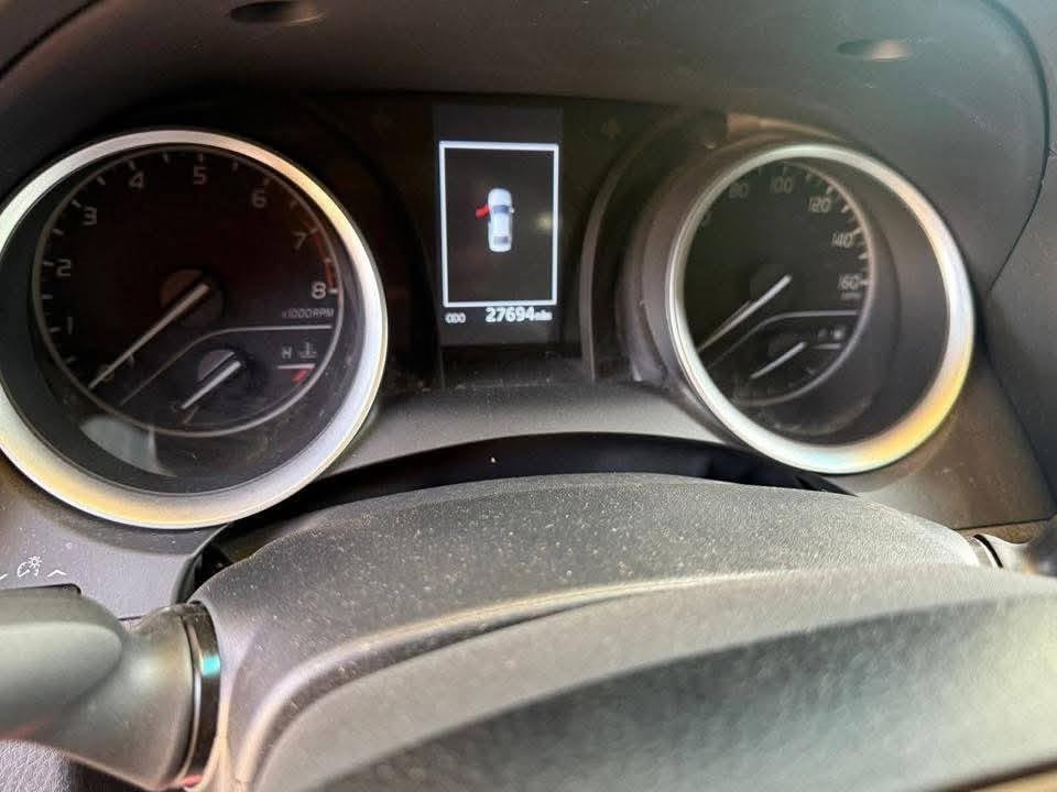 السلام عليكم
عرض 2023 TOYOTA CAMRY LE
سياره بدون صبغ فقط بارد 
Eco_normal_Sport  
محرك 4 سلندر 
رادار امامي  
قيادة ذاتية    
ارباگات بيلادي بدون ايرباك 
عداد المسافة 29,000mi مايل 📏 
رقم الشاصي موجود في الصور 
مكان سياره الكوت 
السعر  215
 مرقم واسط
 واتس موجود
  ***********
***********
