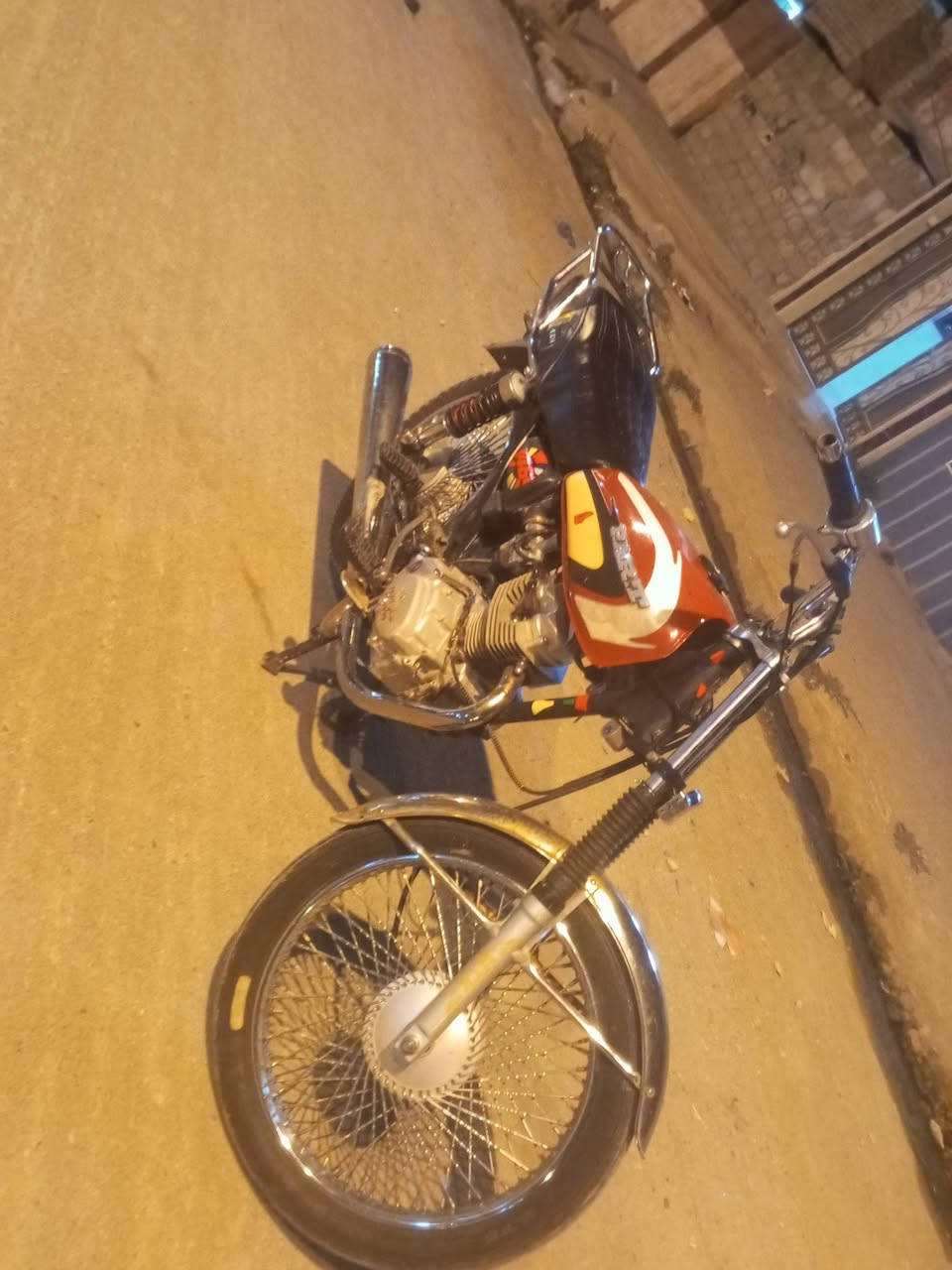 السلام عليكم دراجه بارت 99999للبيع مكينه نضيفه بل معدل نار السعر 375وبي مجال الرقم ‏‪***********‬‏
