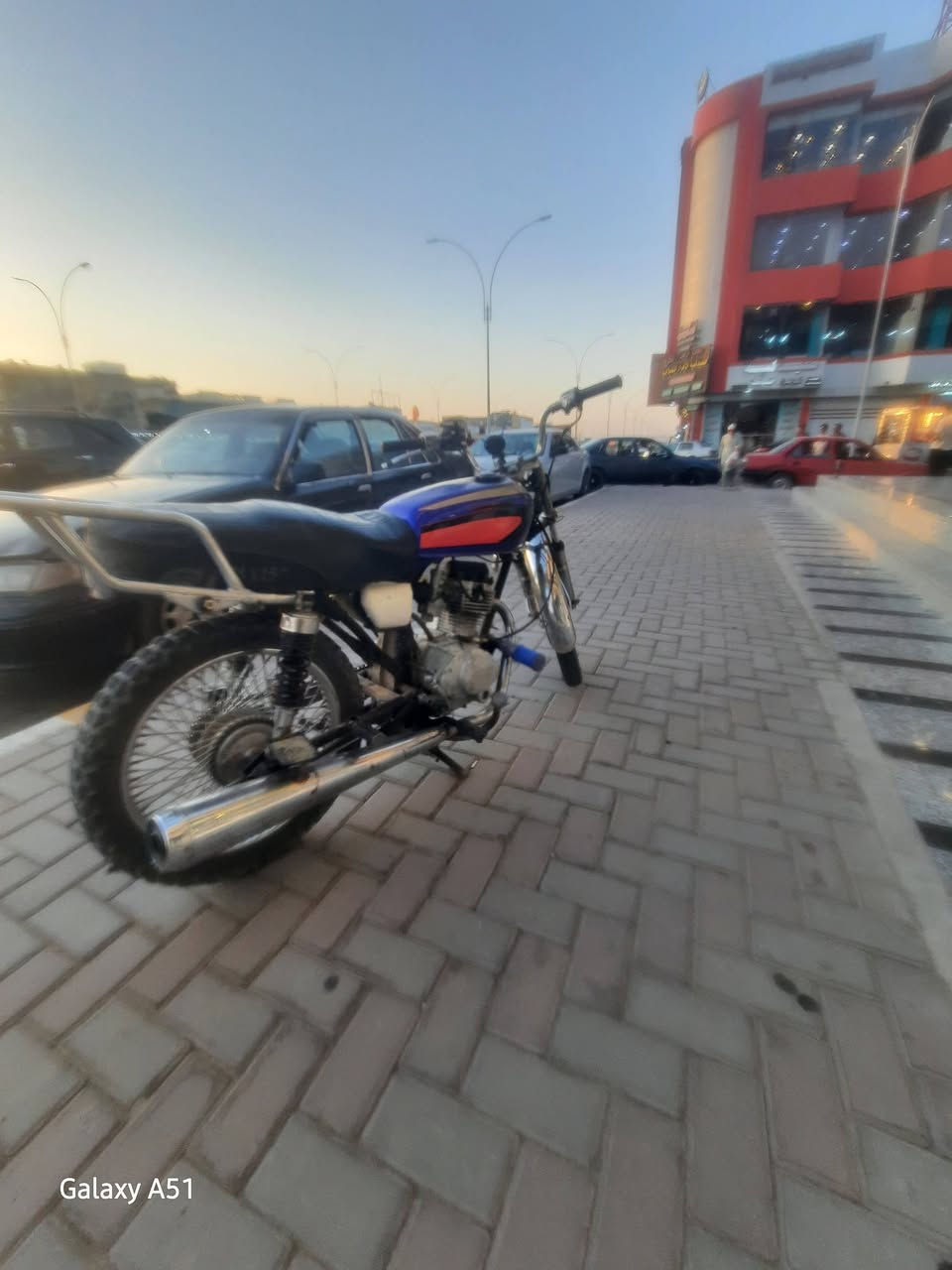 سلام عليكم دراجه نامه برو حربي دراجه عوزها ترتيبات شويه   سعر ٢٠٠وبيها مجال او مراوس بدراجه حسب القناعه اتصل وبيك خير ودلل ***********ض
