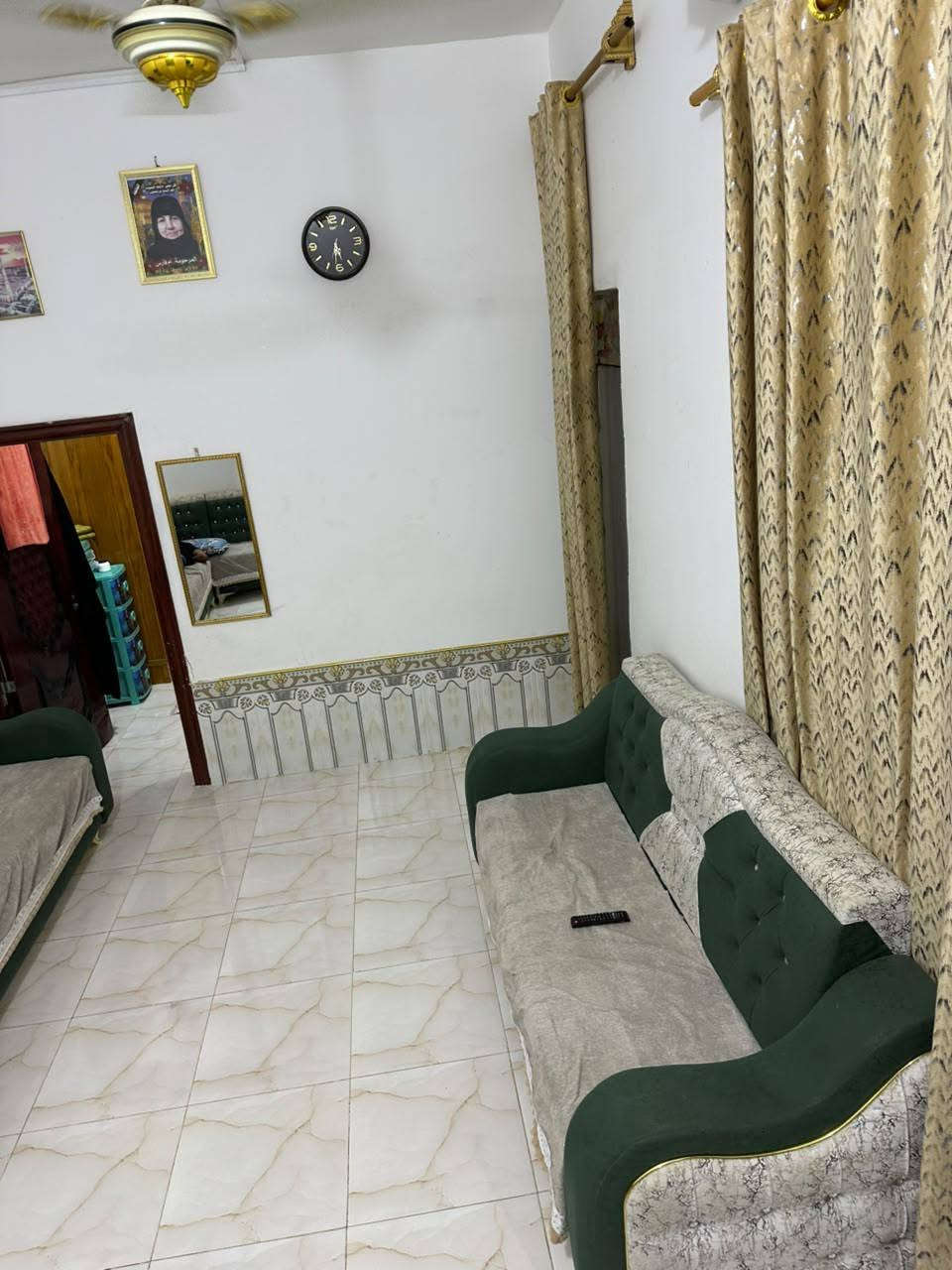 بل سيديه • ١٠٠م • غرفه وصاله