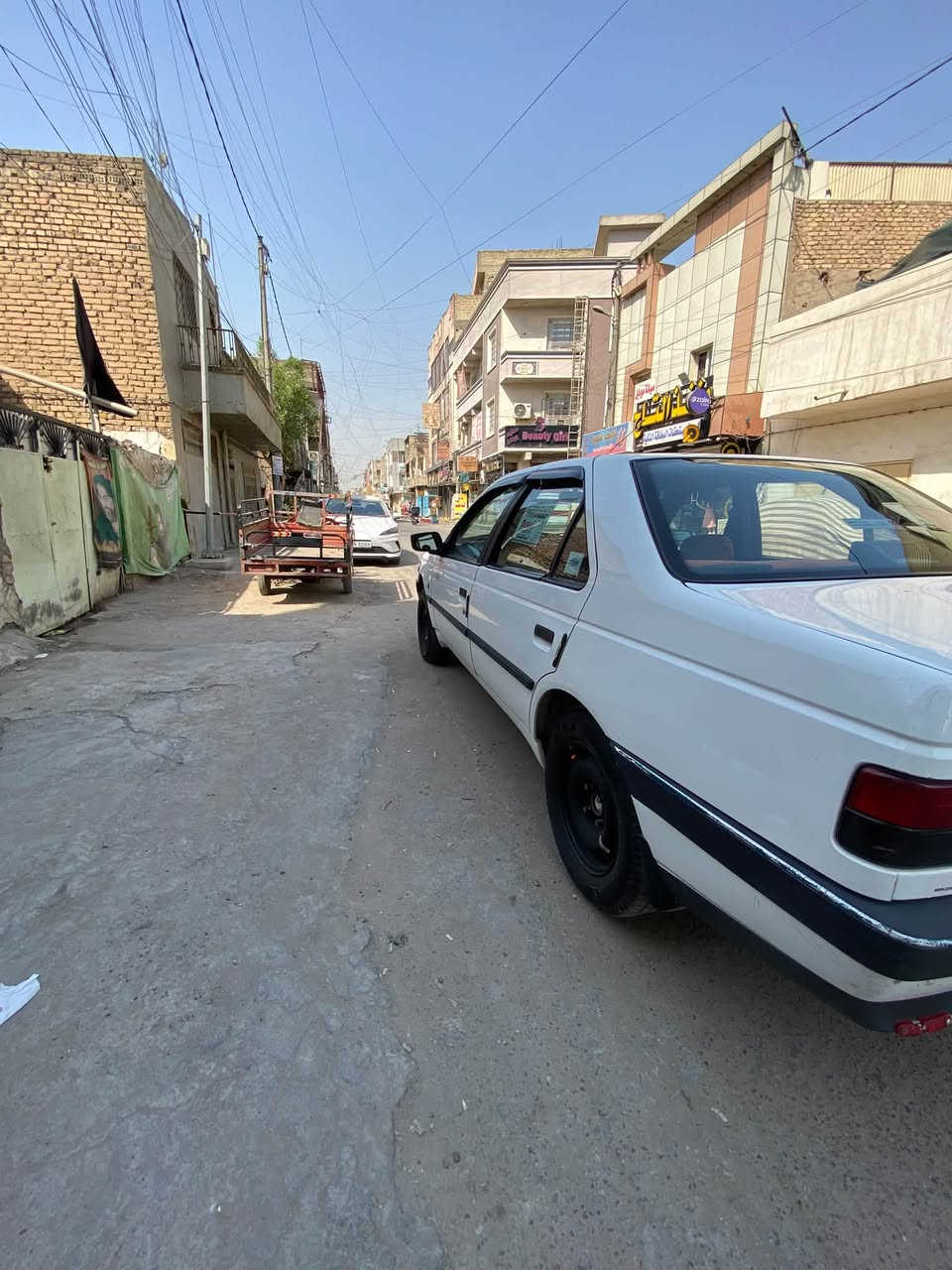 السلام عليكم انتصال عل رقم او وتساب مامتواجد عل فيس (***********) بيجو 405 جيلكس مديل ٢٠٠٩ رقم بغداد الدولي انكليزي سنويه جديده ) مكينه بدون تنقيص ولا تبخير كير تخم تاير جديد باتري جديد جامه اماميه جديده باور جديد لايت زنون صدر شاشه تاب لاضربه ولا صبغ فقط بنيد تبديل مال شركه ) عنوان بغداد الكرخ ساحه عدن سعر ٣٧
