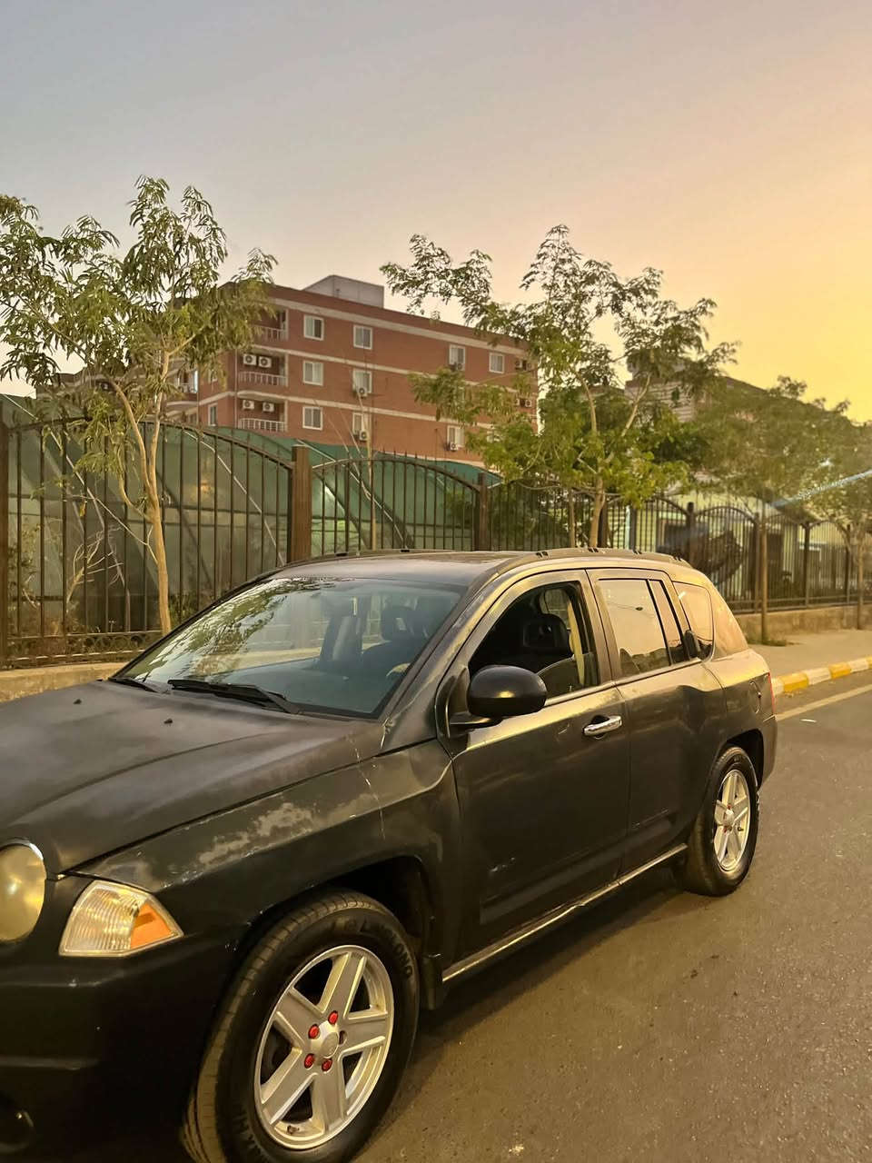 🚘 للبيع جيب كومباس 2008
📍 رقم بغداد
🔹 وارد خليجي
🔹 محرك 2400
🔹 لون رصاصي فيراني 
🔹 صبغ عام كلير
🔹 حدادية جيدة
🔹 إطارات جيدة
🔹 منظومة زنون
🔹 شاشة تاب + كاميرا خلفية
🔹 جام كهربائي
🔹 فتحة سليت 
🔹 تبريد شغال ❄️
🔹 محرك وكير مكفول
🔹 السنوية لغاية 2027

💰 السعر: 65 ورقة وقابل للتفاوض
📞 للجادين فقط مراجعة 
***********
