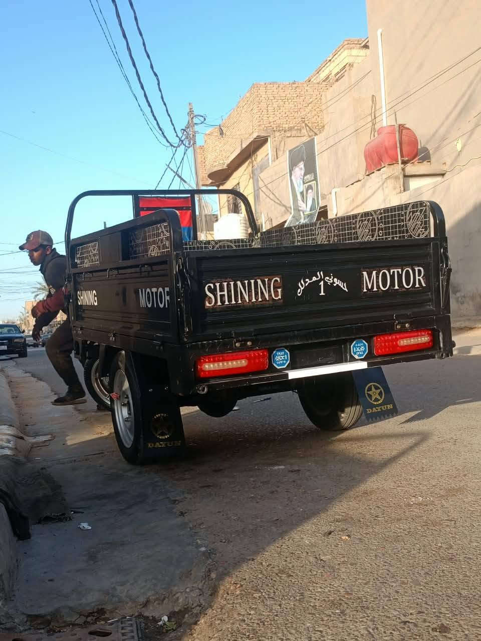 للبيع: ستوتة سوداء موديل 2023 (بحالة الزيرو ومكفولة)
​الموديل: 2023.  (مرقم) باسمي

​اللون: أسود ملكي
​الحالة: مكفولة كفالة عامة من كلشي (محرك، كير، شاصي، وصبغ) – لا تحتاج أي مصاريف جاهزة للعمل فوراً.
​الموقع: كربلاء المقدسة – حي الغدير.
​📌 للتواصل والاستفسار:
يرجى الاتصال على الرقم: [***********] أو المراسلة عبر الخاص.
