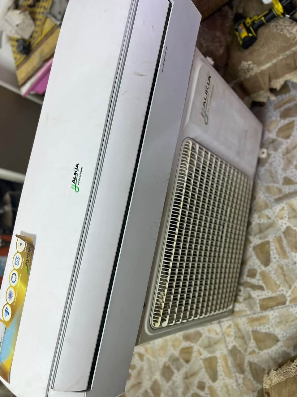 عليكم اخوان سبلت للبيع نوع اوكيا الاصلي الداخلية النفخ الجبيرة ثنين طن وثلث السبلت بعده جديد مستعمل قليل نظافة 95/100 كامل مكمل غاز مفول وعل فحص ماطور T3 بلادي تبريده ثلج ☃️❄️🧊 تدقئه نار 🔥❤️‍🔥🐦‍🔥 السبلت راديتراته بعدهن صفر السبلت مغسول وجاهز بس شد السبلت كلشي يشتغل بي حساسات موزعات السبلت مع كامل ملحقاته بواري جديد بل كارتون وايرات ريمونت السبلت بلادي مكفول من فتحت البرغي 
السبلت تاخذه من باب بيتي وبي ضمان 
الجبسون معروف بتبريده وتدفعه القوي 
السعر  : 375 وبي مجال كلش بسيط 
للاتصال :  ***********
الموقع : بغداد شارع فلسطين
