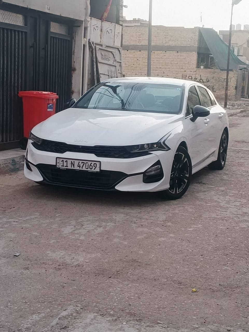 🔹ألسلام عليكم🔹🚗 🚗
كيا K5 2023 ' وارد امريكي رقم بغداد انكليزي السياره بيها طخه بل جأملغ الخلفي موضحه بل صور وبيها ضربه بلبونيد معمره على گدها 

🔸 المواصفات🔸

🔹المقاعد جلد تدفئه وتبريد وتحكمات

🔹 بصمه تشغيل عن بعد

🔹شاحن لاسلكي

🔹المحرك  GDI توربو 1.6

🔹180 حصان 264 عزم الدوران

🔹الگير 8 سرعات DCT دبل كلج

🔹 دفع أمامي FWD

🔹تحكمات وتدفئه سترين

🔹 شاشه 12.3 أنج + شاشه دشبول 12.3 أنج

🔹12 سماعة 

🔹خزن ميموري للسائق

🔹رادار أمامي + مثبت سرعه 

🔹كاميرات 360 درجه 

🔹لدات أماميه متكيفه + داي لايت 

🔹وياله حجم 18 

السياره فول مواصفات عدا الفتحه سياره نضيفه وجاهزة 

💸السعر 170 

📍 بغداد - رئاسة العبيدي 

📲*********** واتساب 

📲*********** أتصال
