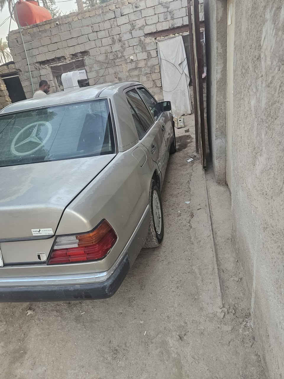 سلام عليكم مرسيدس دب موديل 91 سياره مكفوله رقم بغداد نكليزي بسمي  سياره تخم تاير حداديه كير مكينه كله مكفول لسعر 45 وبيه مجال المكان دوانيه  شاميه ***********

