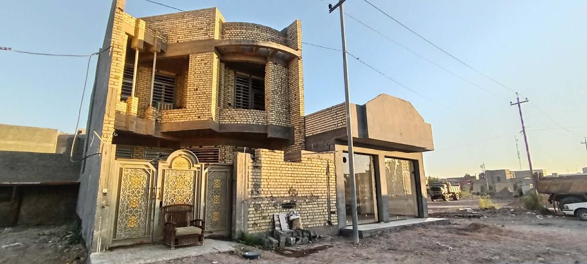 لبيت وقطعه على شارع 40قرب عماره الجنابي للبيع وكلشي متوفر يمك ماركت دجاج وطماطه وخيار مال الديره وركي ع سچين
للأتصال ***********
***********
