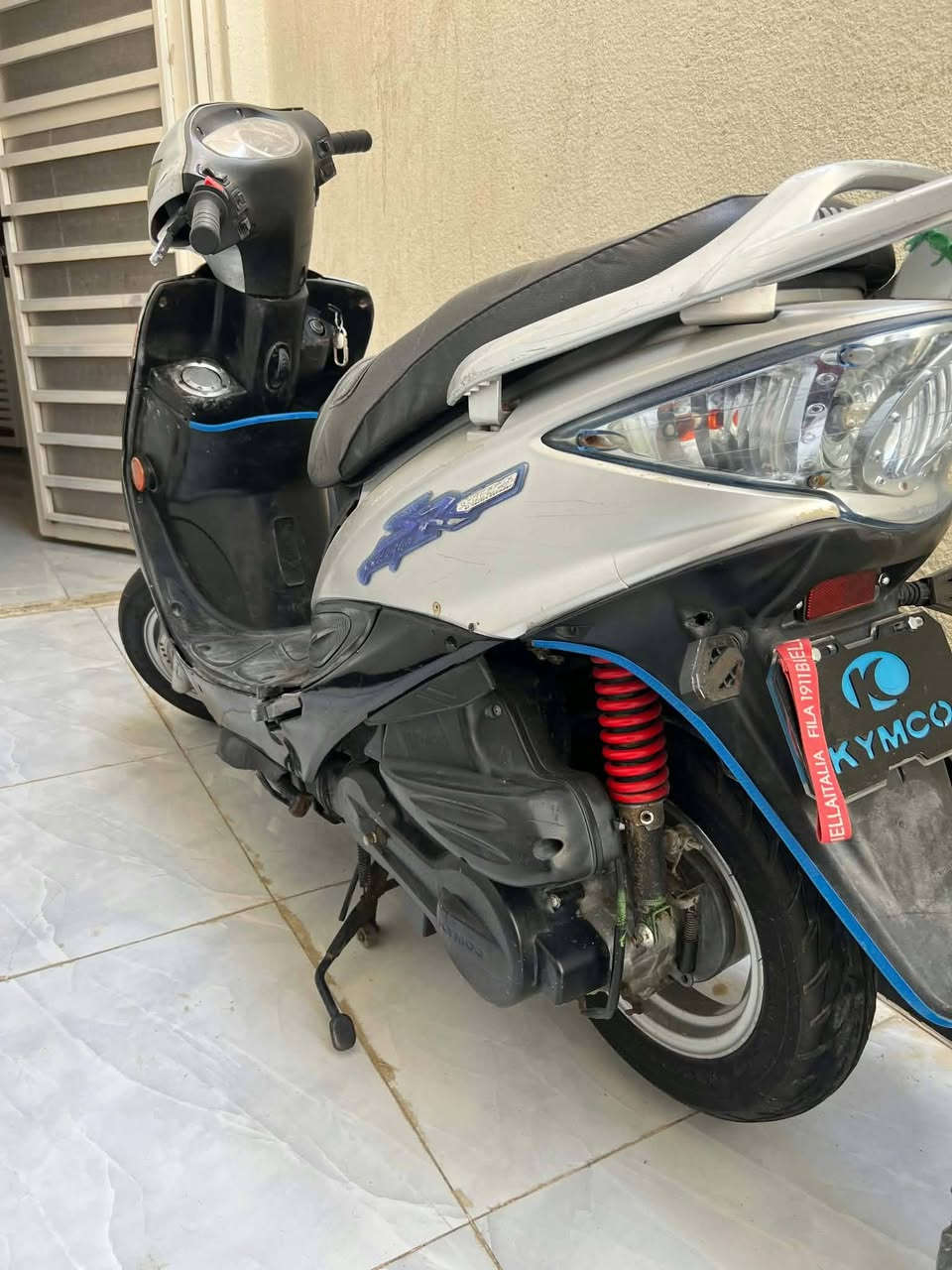 كماكو جي فور دراجه كامله حاويه مامفتوحه نكره سلف كلشي شغال بيه مابيه نقص برغي سعر 625 بيه مجال قليل واتساب *********** مكان ناصرية السكان
