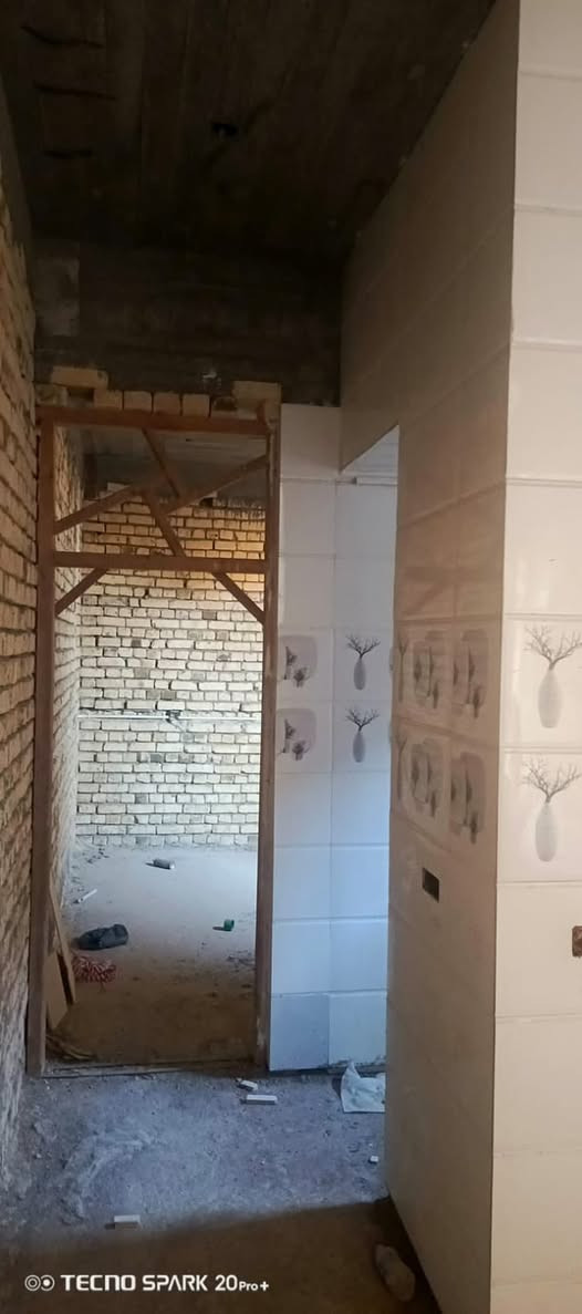مشتمل هيكل  مساحة ١٠٠ م 🏠
الموقع 📍 حي الخضراء الثانية 
خريطة البيت مرتبة ترتيب حلو صراحة 
سعره ٤٠ وبي مجال 
للتواصل والاستفسار الاتصال على الارقام التالية : 
***********
***********
او زورونا موقعنا📍 : 
كوت - حي الخضراء الثانية - مباشرتاً نزلة البيع المباشر

نص مكتوب في الصور:
- TECNO SPARK 20 Pro+