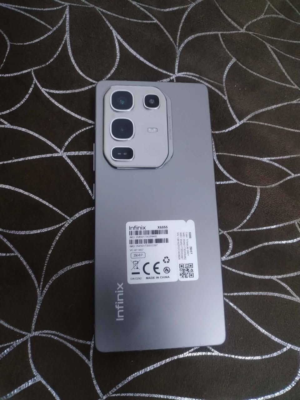 Infinix NOTE 50 Pro
للبيع او مروس 

*المواصفات:*

- *الموديل*: Infinix X6855

- *الذاكرة*: 256GB + رام 8GB + رام اضافي 8P 
- *اللون*: Titanium Grey رمادي تيتانيوم فخم
- *الكاميرا*: نظام رباعي خلفي تصوير احترافي
- *الحالة*: نظيف جداً - مثل ما واضح بالصور
- *الملحقات*: الجهاز فقط

*السعر300 دينار عراقي - قابل للتفاوض البسيط
*المكان*: الموصل 
*للتواصل*: واتساب/اتصال (***********)

جهاز بدون غراض 

الجهاز سريع وبطاريته قوية ومناسب للالعاب والتصوير 💪

تواصل خاص او انتصال
