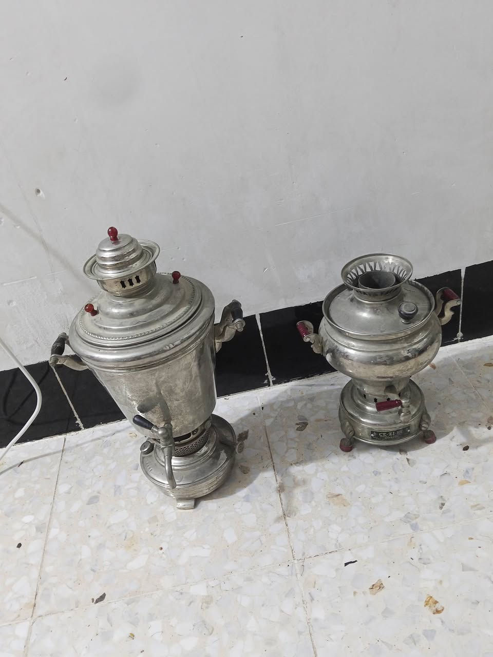 للبيع وعندي وياهن حبشكلات ***********
