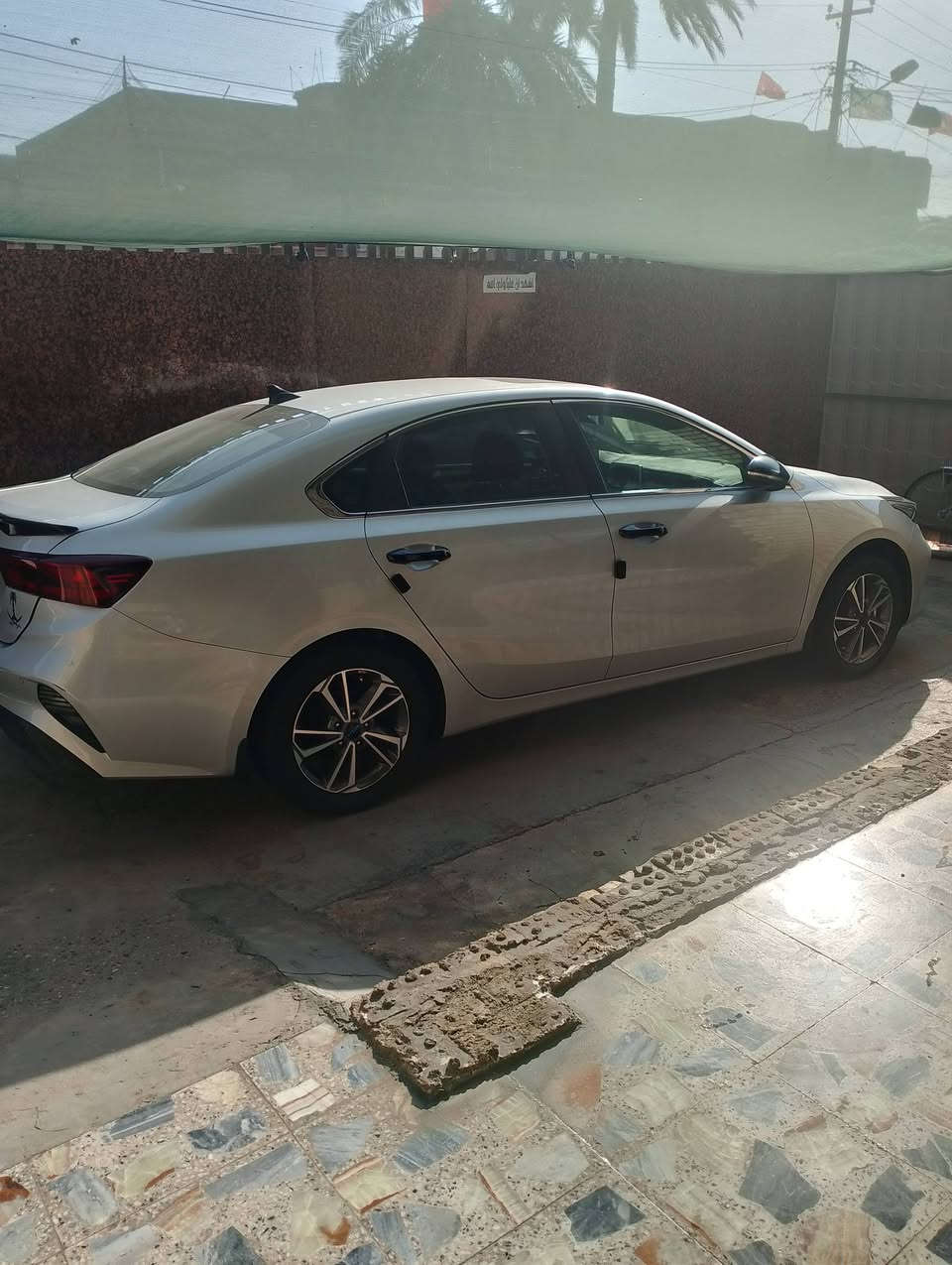 السلام عليكم
كيا سيراتوا للبيع موديل 24 خليجي محرك 2000 دوش فول مواصفات فتحه سقف لون سلفر فضي مكفوله رقم بغداد باسمي ماشيه 55 مكان السياره بغداد الزعفرانيه السعر 180وبيها مجال للشراي للاتصال ***********
