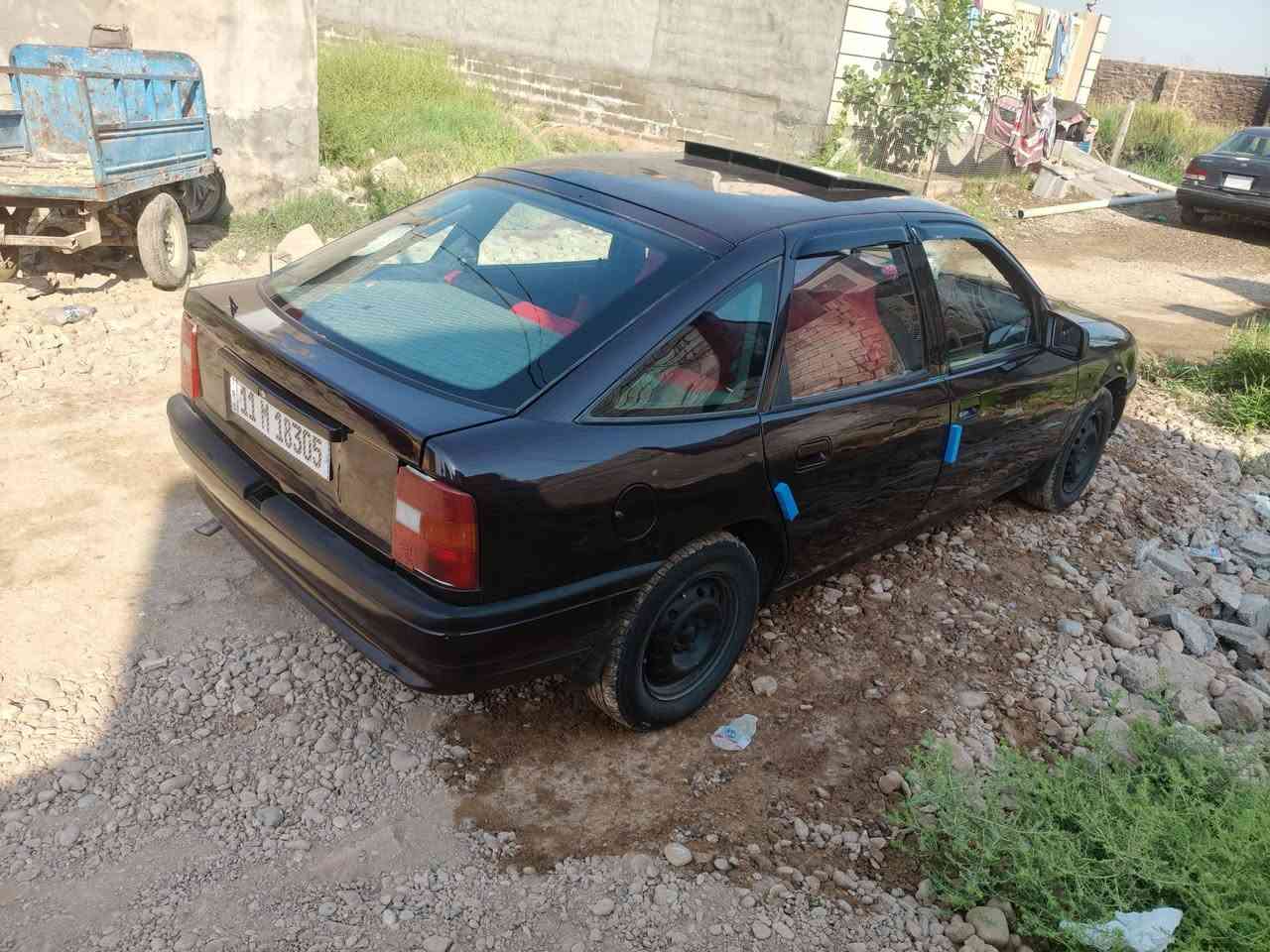 للبيع او مراوس حسب لقناعه  
موديل 92
مكينه 1800
كير عادي
بغداد دولي بسمي 
حداديه جديد تخم. تاير 
غرفه شلع كله جديده 
صبغ لجماليه بدون ظرر
كير مكينه بشرط
كيجات كله شغاله 
ماصدات جدد
سعر 35 بيه مجال 
مكاني ديالى بعقوبه
***********
‏‪***********‬‏
