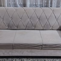 ٨ مقاعد • ٤ كوشات • طبلة وسطية