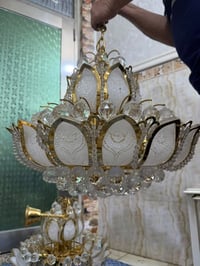 ثريات للبيع  250 الف كلهن  كبار عدد 3 صغار عدد 4 مكاني الدولعي واتساب ...