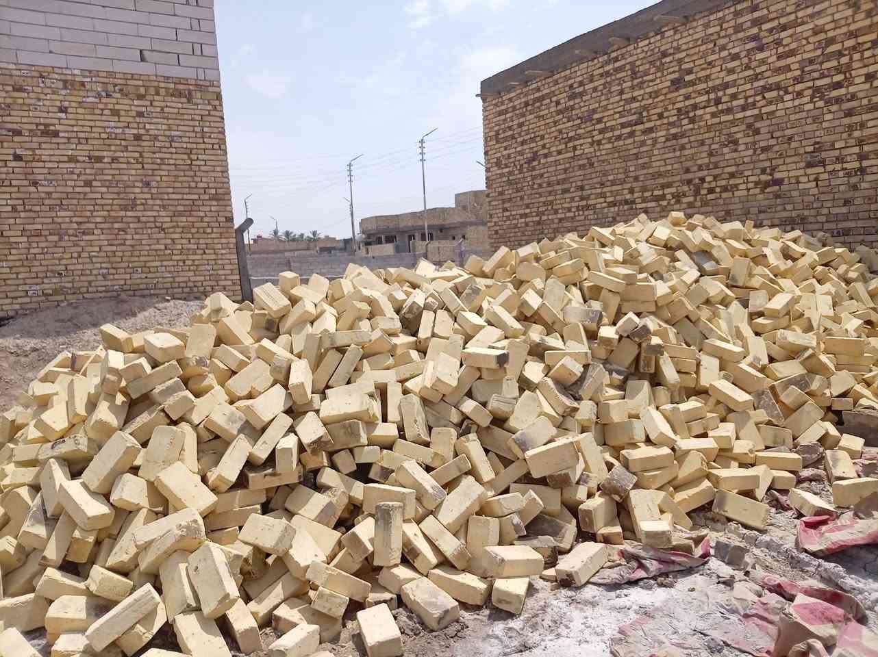 ياالله يتوفر طابوق نوعيه ممتازه يتوفر حمل4000و 7000 و8000 الاتصال *********** بأسعار تنافسيه
