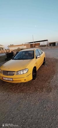 2005 ضررها خفيف بالبدنة تبريد شغال محرك كير نظيفات سيارة جاهزة من كلشي...
