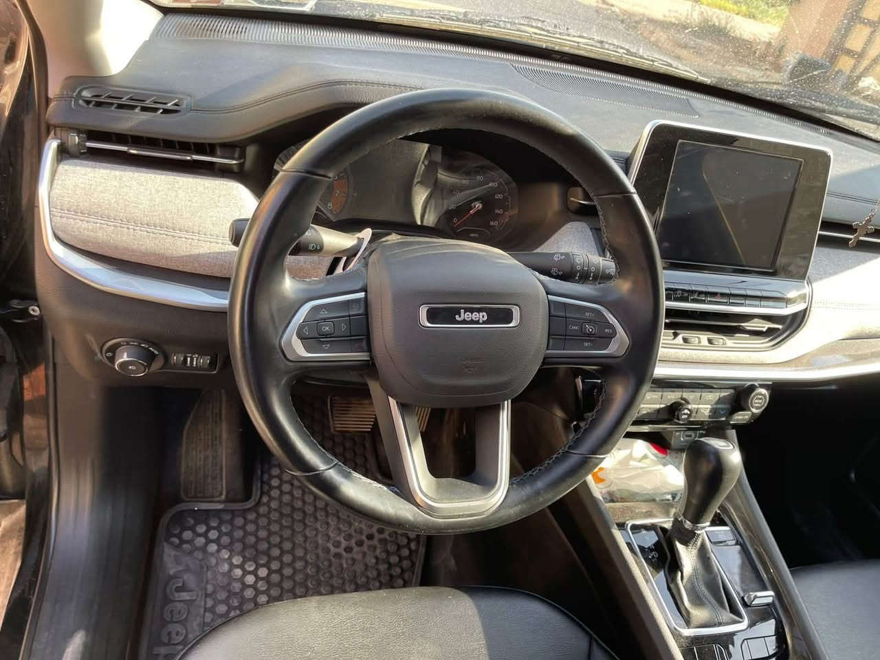 جيب كومباسLimited.  2202 وارد أمريكي

رقم جديد اربيل شرط تتحول

 الموصفات :

تشغيل عن بعد 

ماشيه  58km 

بصمه + بيبان دخول ذكي 

مثبت سرعه + قياده ذاتيه 

4 مودات قياده 

هندبريك اوتو 

تحكم ستيرن جهتين 

تبريد قطعتين 

فور ويل 4*4   

الضرر : جاملغ سايق كلش خفيفة ايرباك سليم

السعر : 141$ 

العنوان: اربيل
***********-***********
